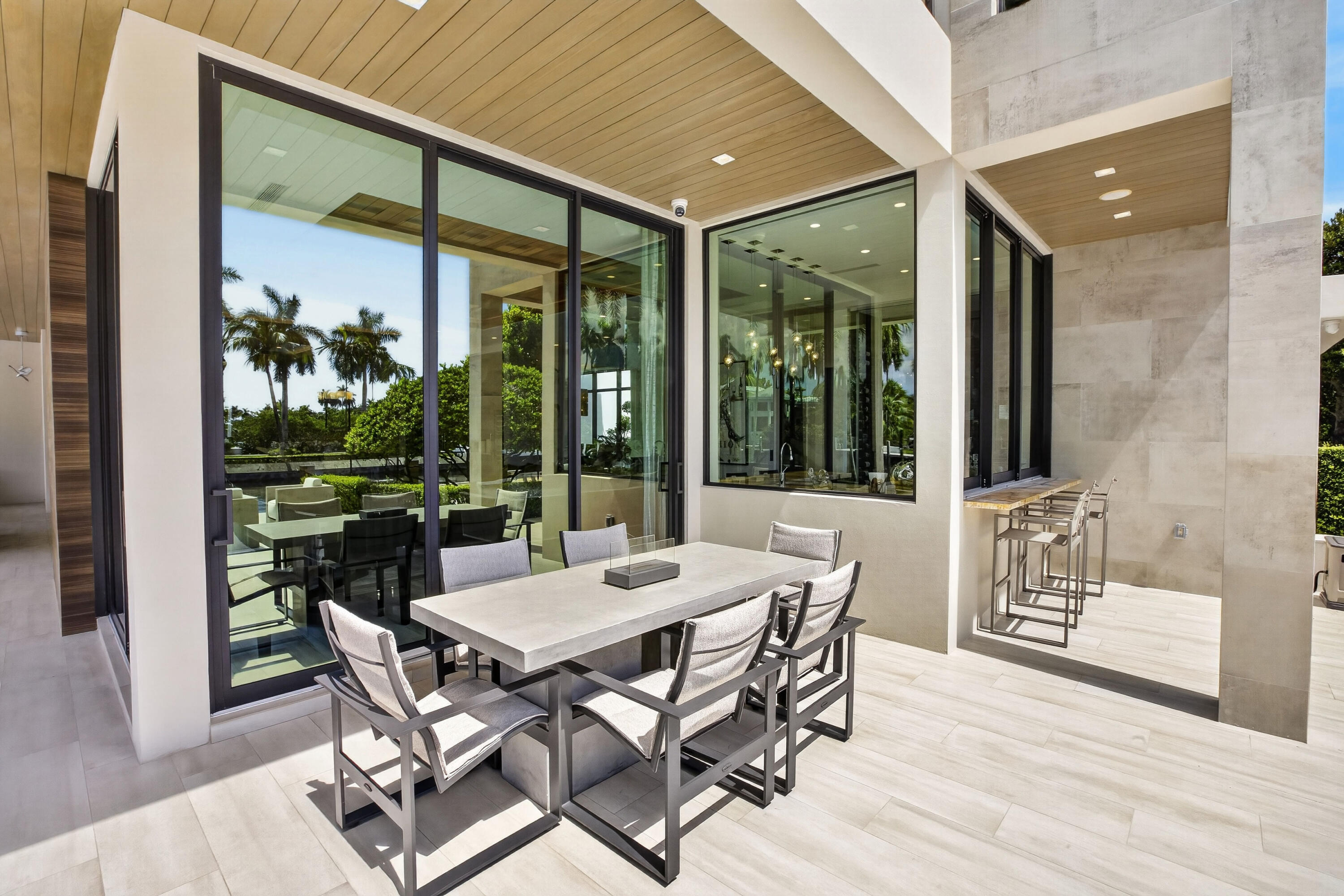 1 ROYAL PALM, Fort Lauderdale FL 33301