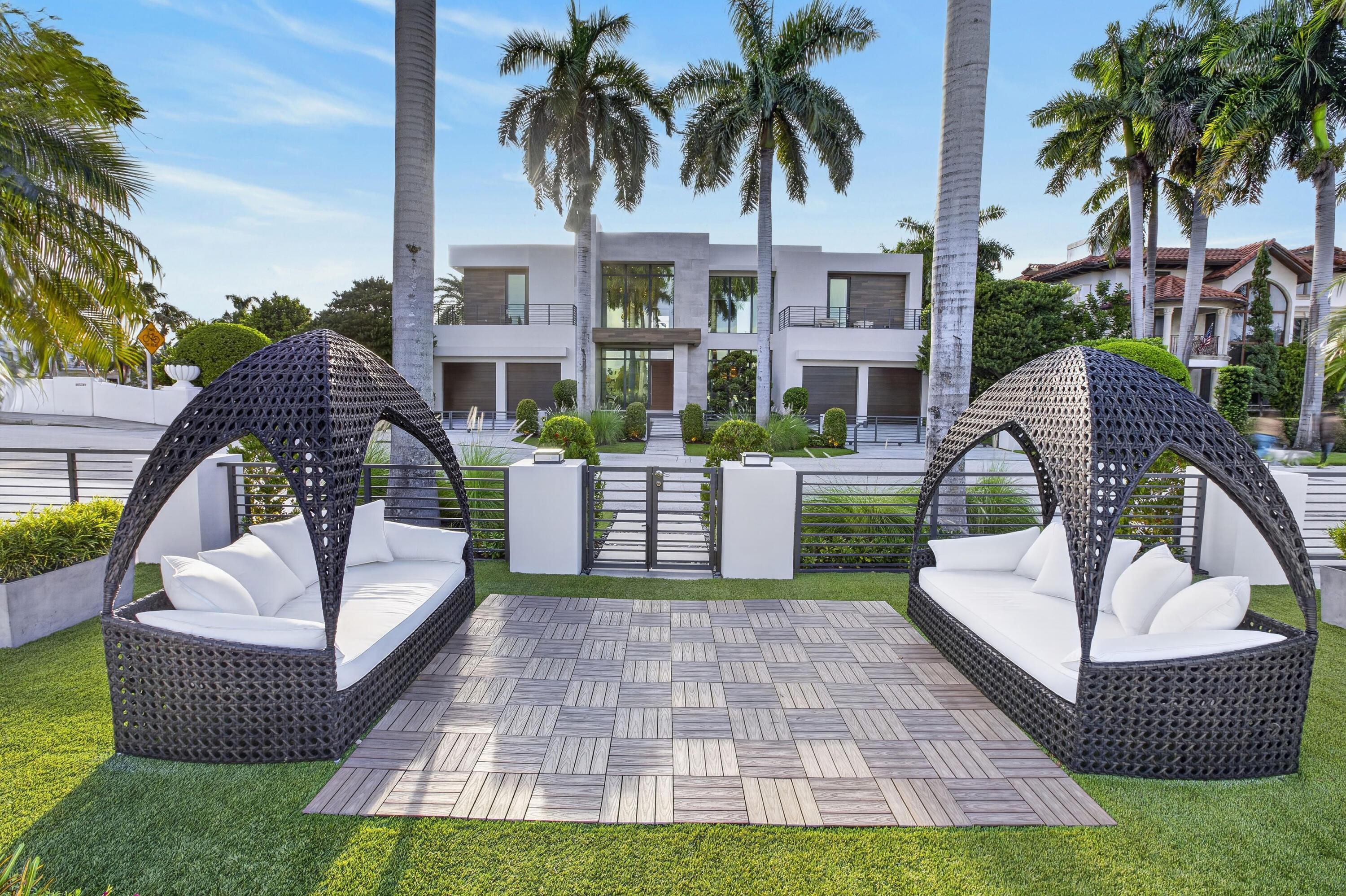 1 ROYAL PALM, Fort Lauderdale FL 33301