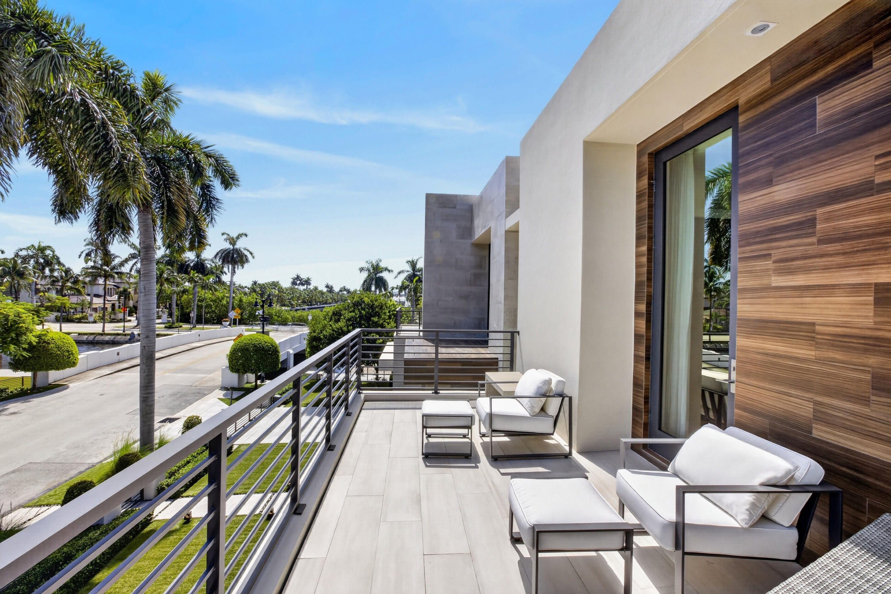 1 ROYAL PALM, Fort Lauderdale FL 33301