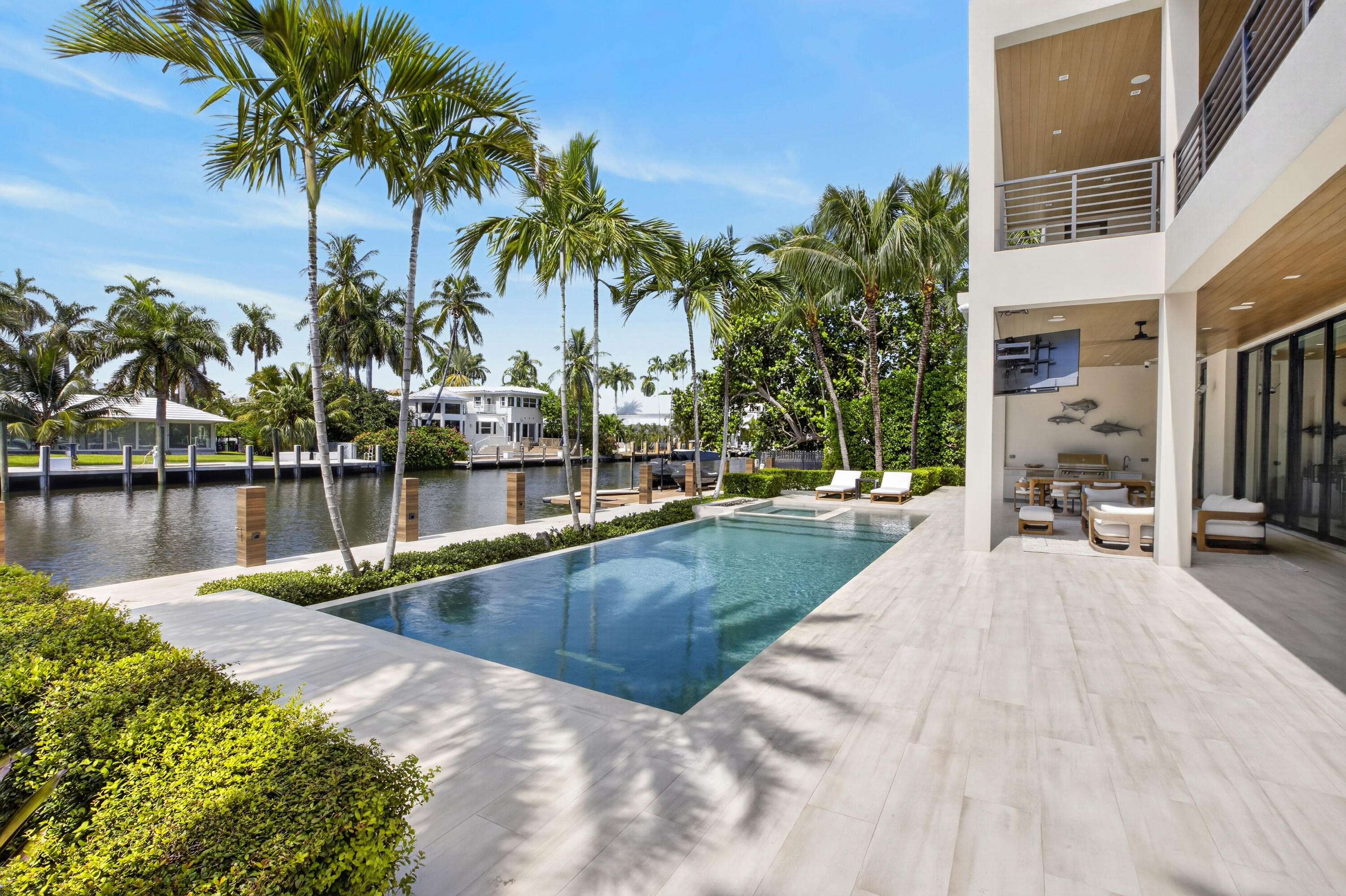 1 ROYAL PALM, Fort Lauderdale FL 33301