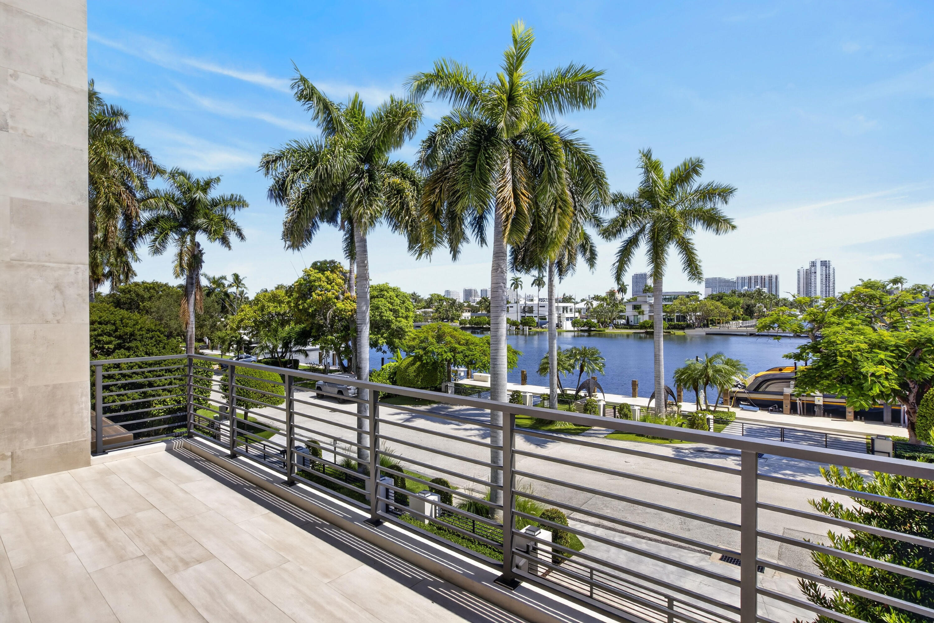 1 ROYAL PALM, Fort Lauderdale FL 33301