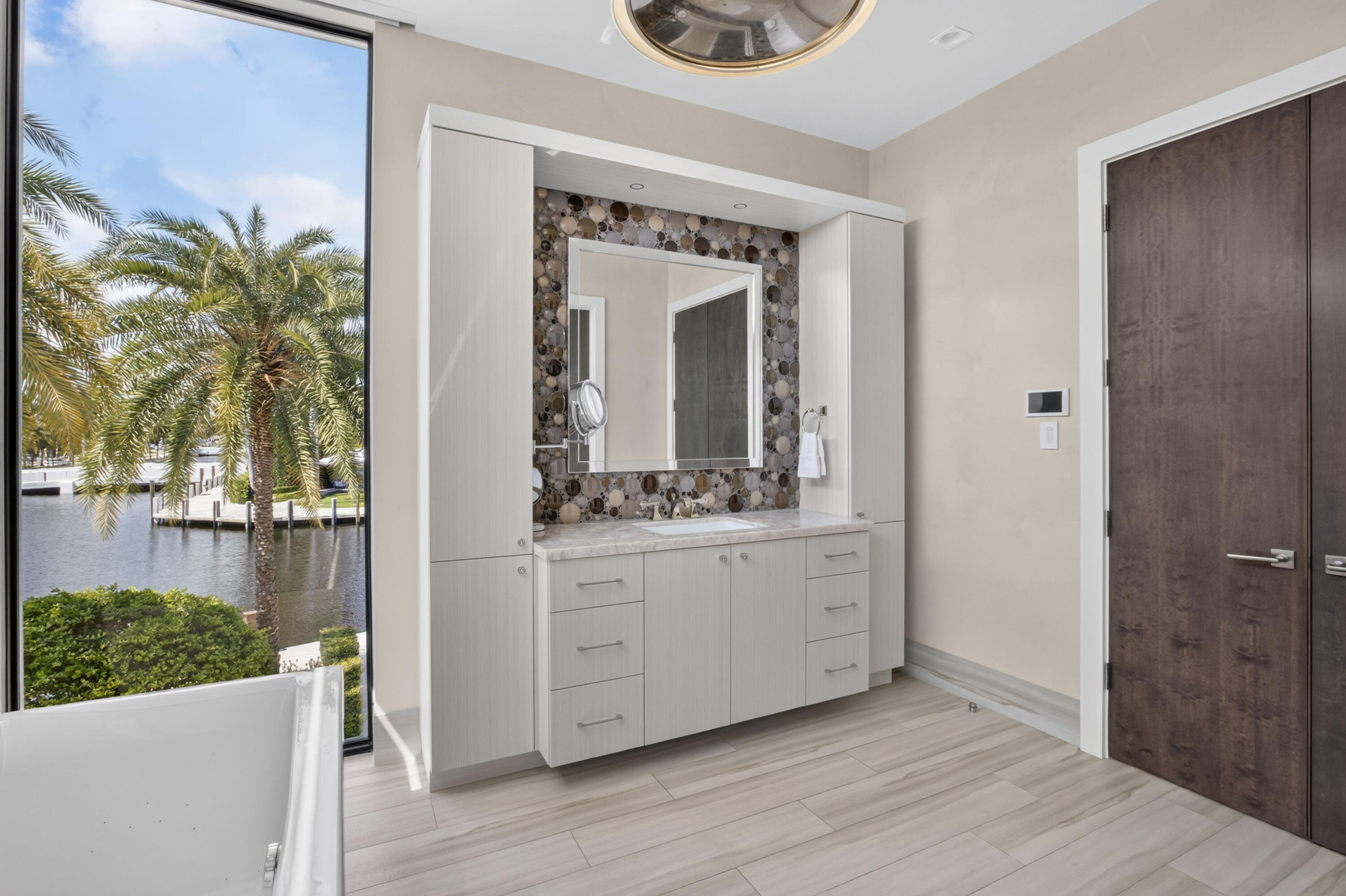 1 ROYAL PALM, Fort Lauderdale FL 33301