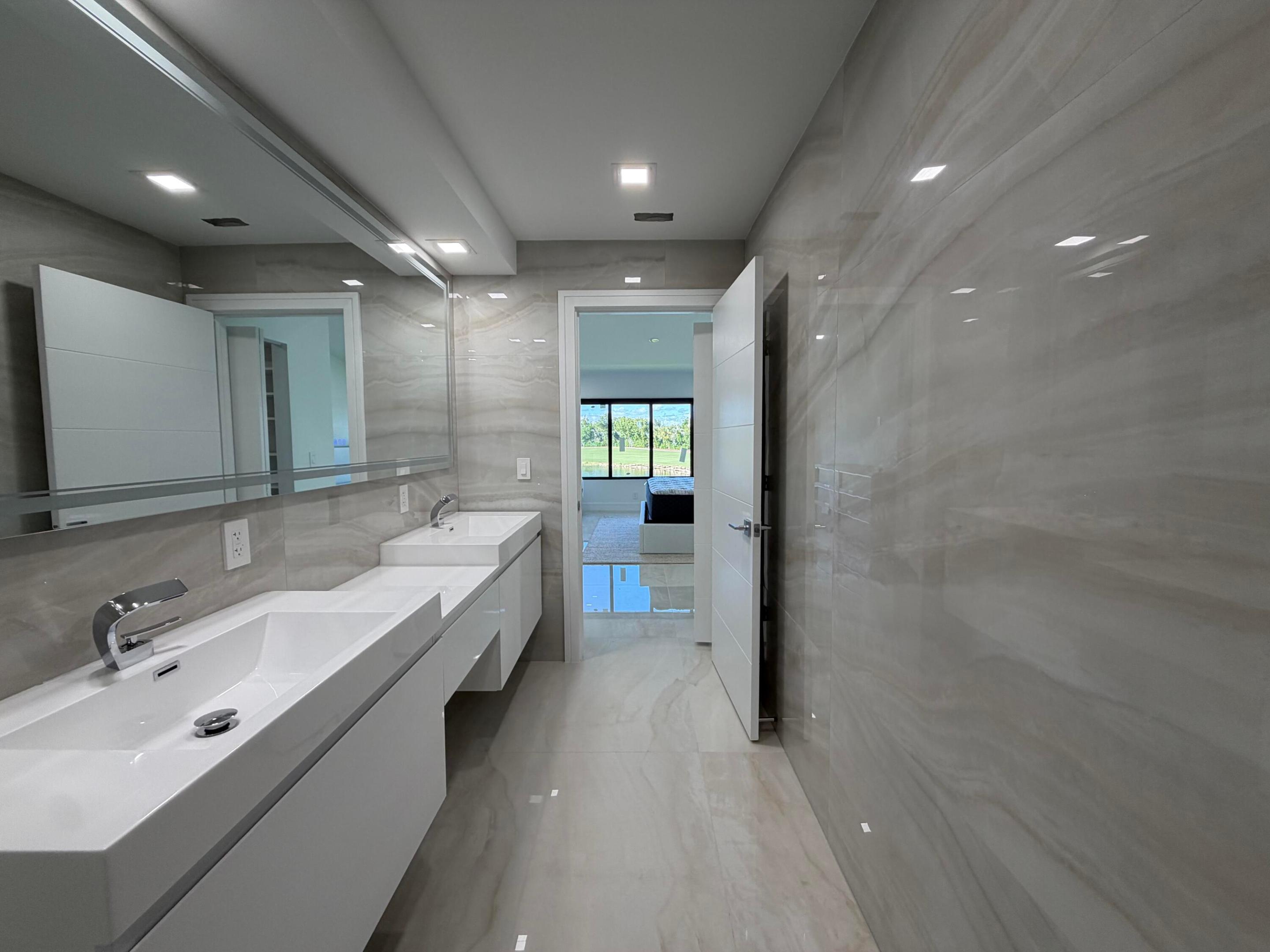 7689 Glendevon #1805, Delray Beach FL 33446