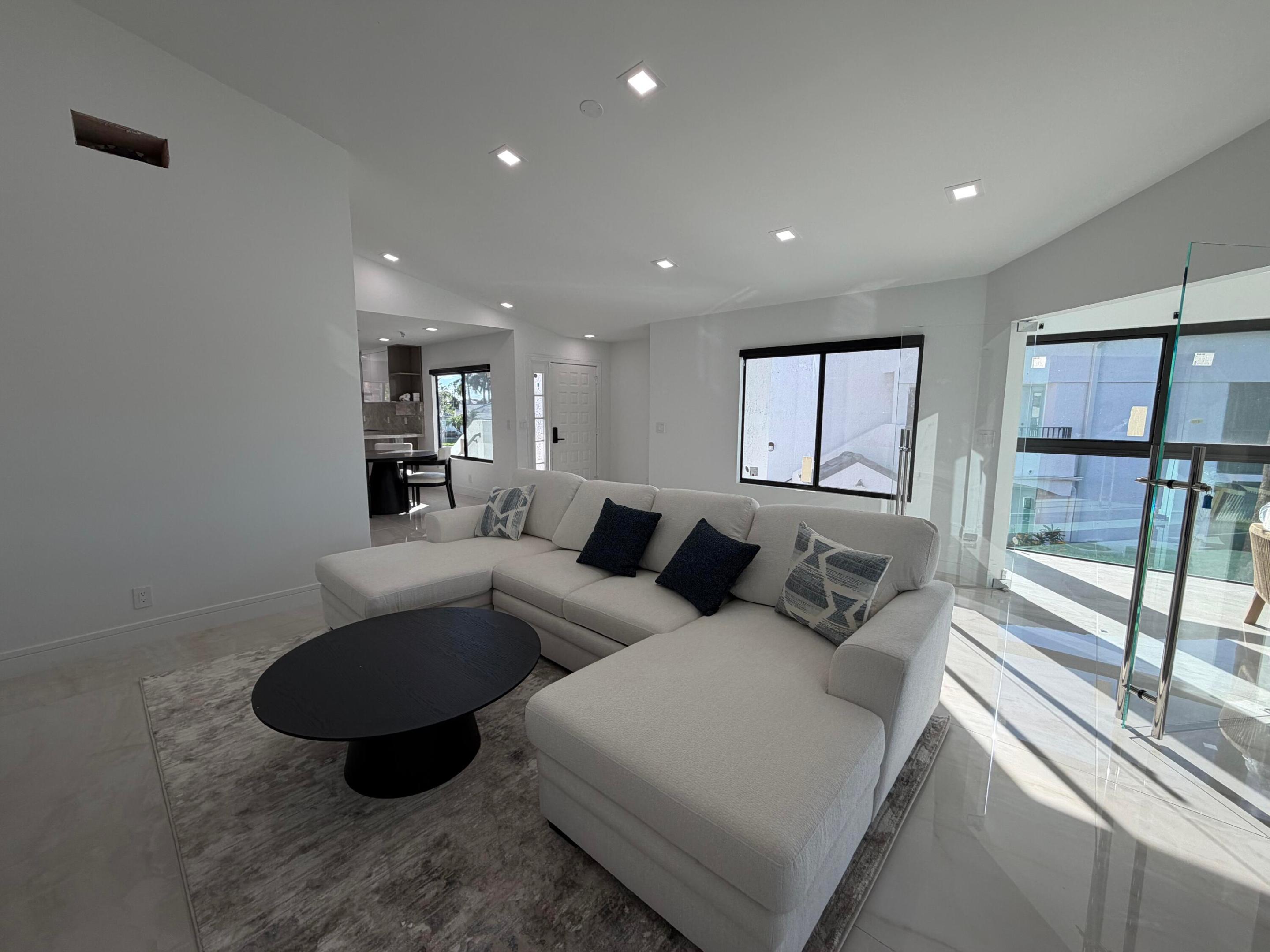 7689 Glendevon #1805, Delray Beach FL 33446
