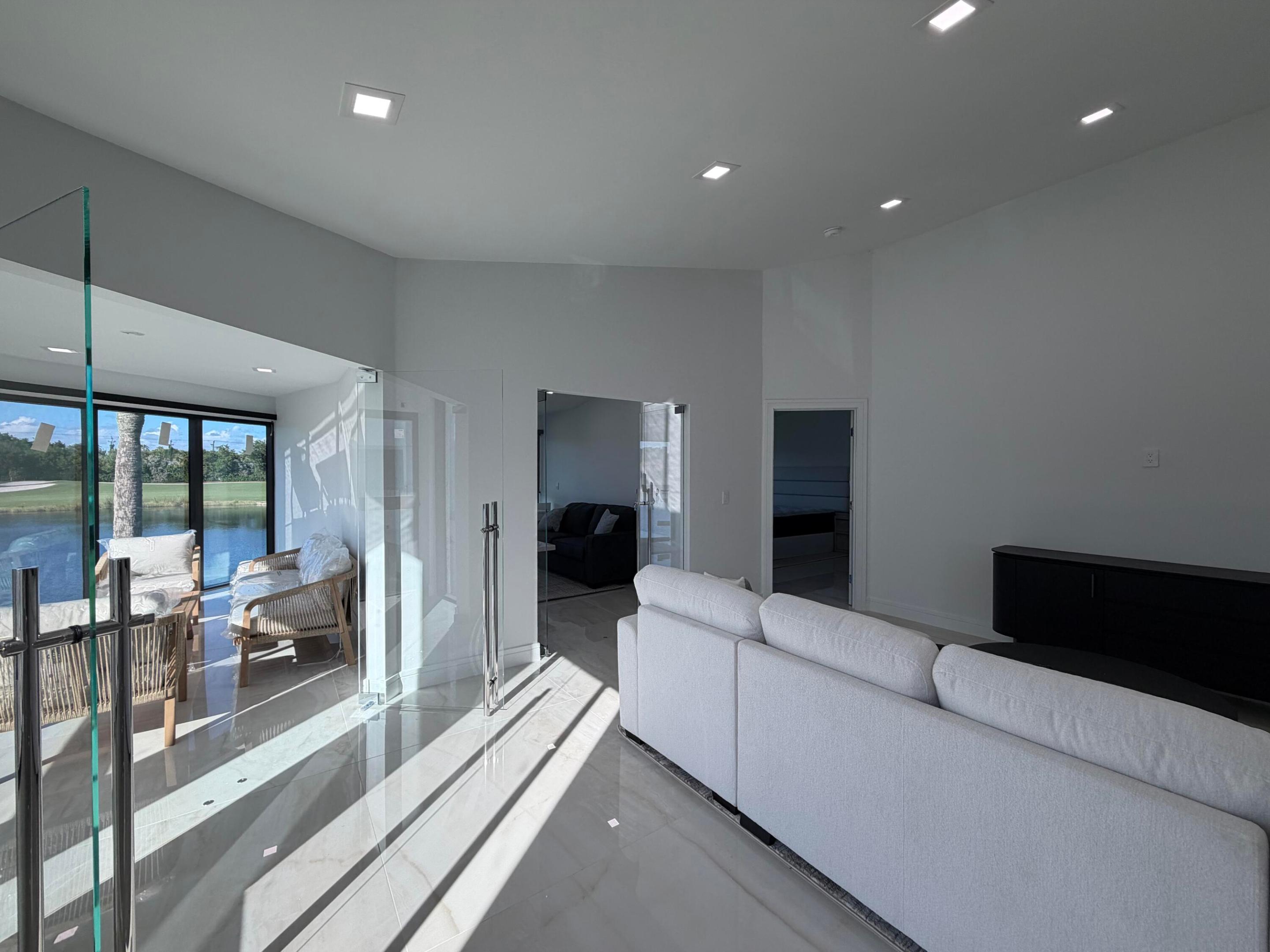 7689 Glendevon #1805, Delray Beach FL 33446