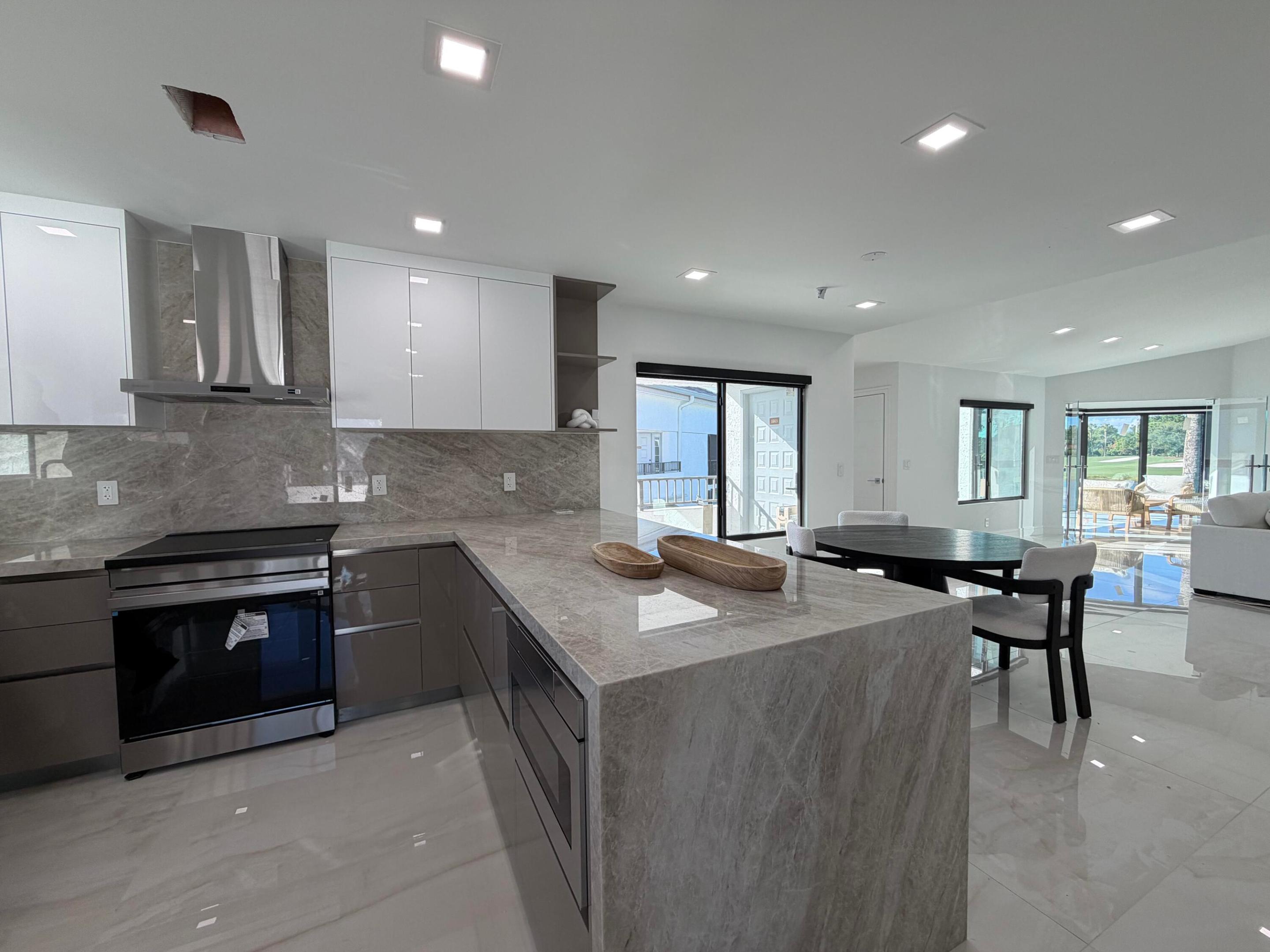 7689 Glendevon #1805, Delray Beach FL 33446