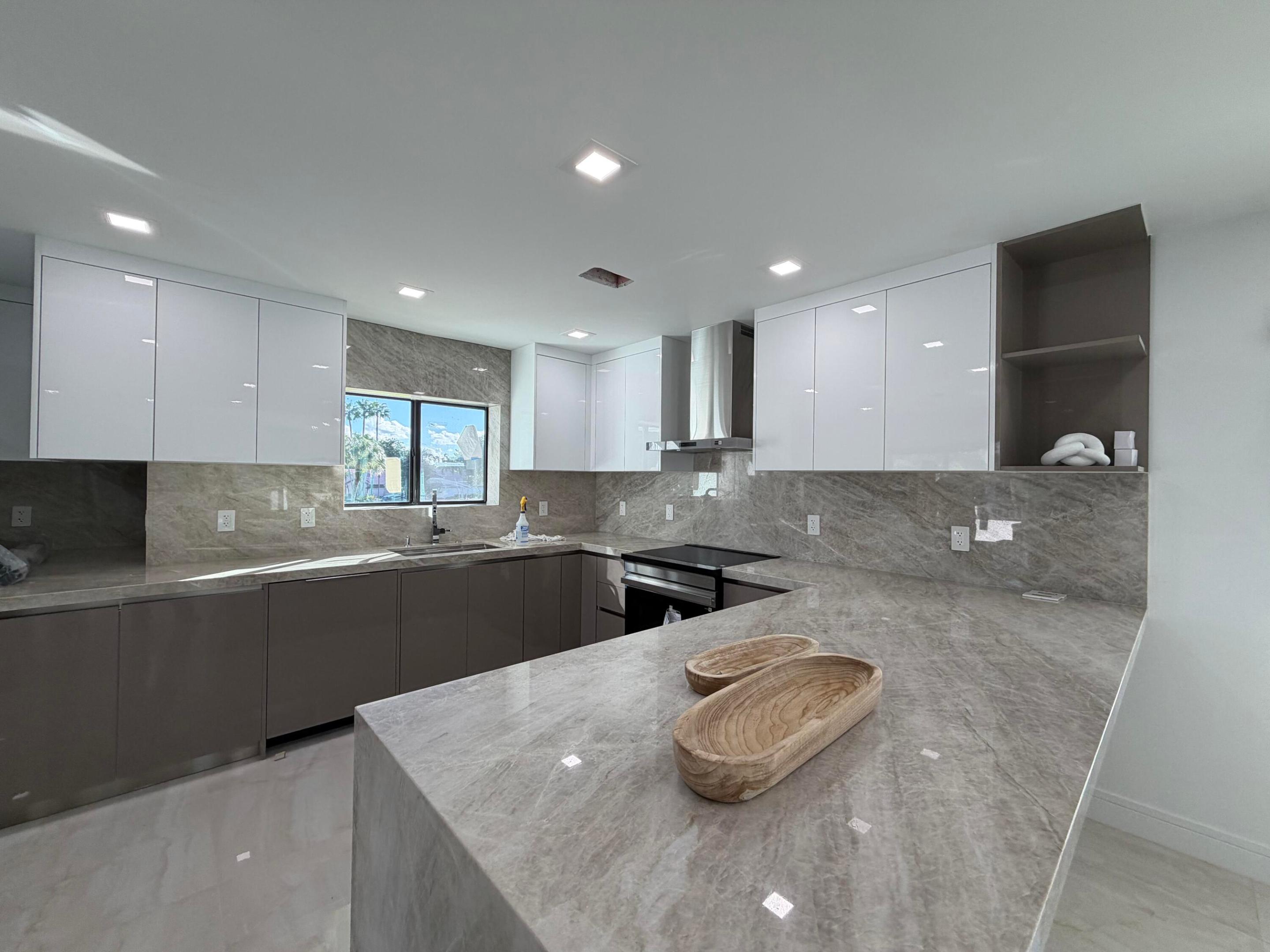 7689 Glendevon #1805, Delray Beach FL 33446
