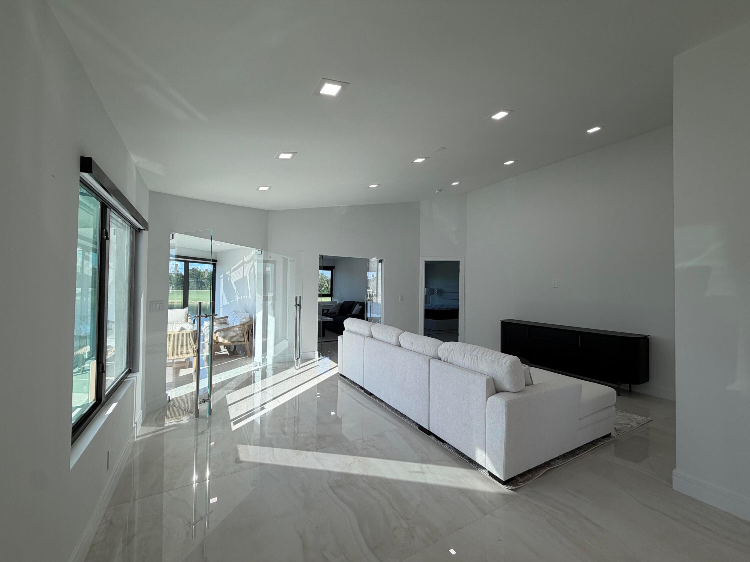 7689 Glendevon #1805, Delray Beach FL 33446