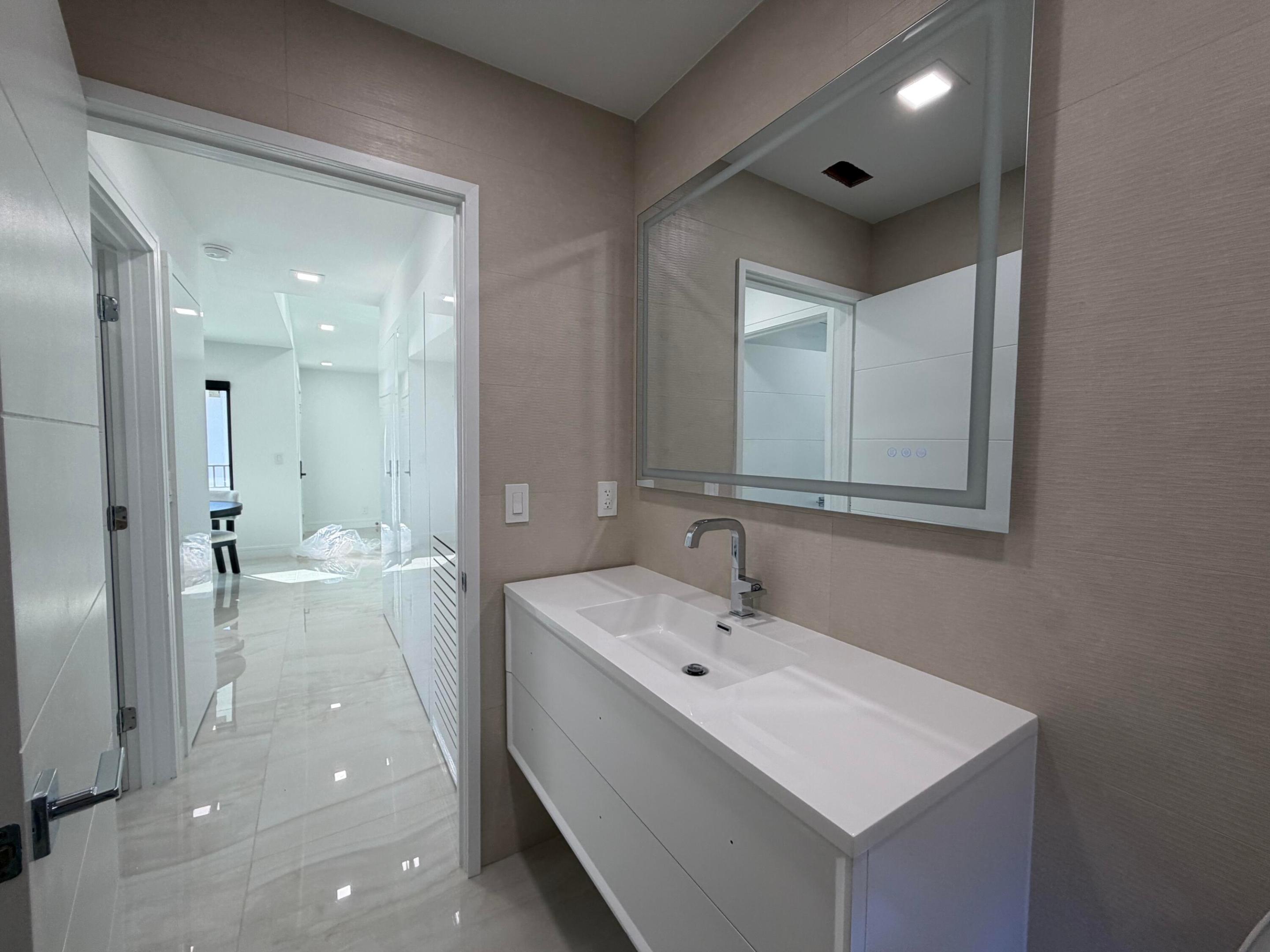 7689 Glendevon #1805, Delray Beach FL 33446