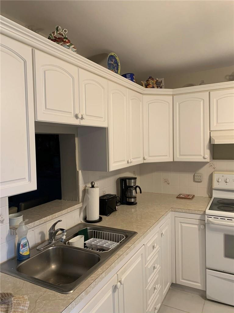 2305 LUCAYA #L4, Coconut Creek FL 33066