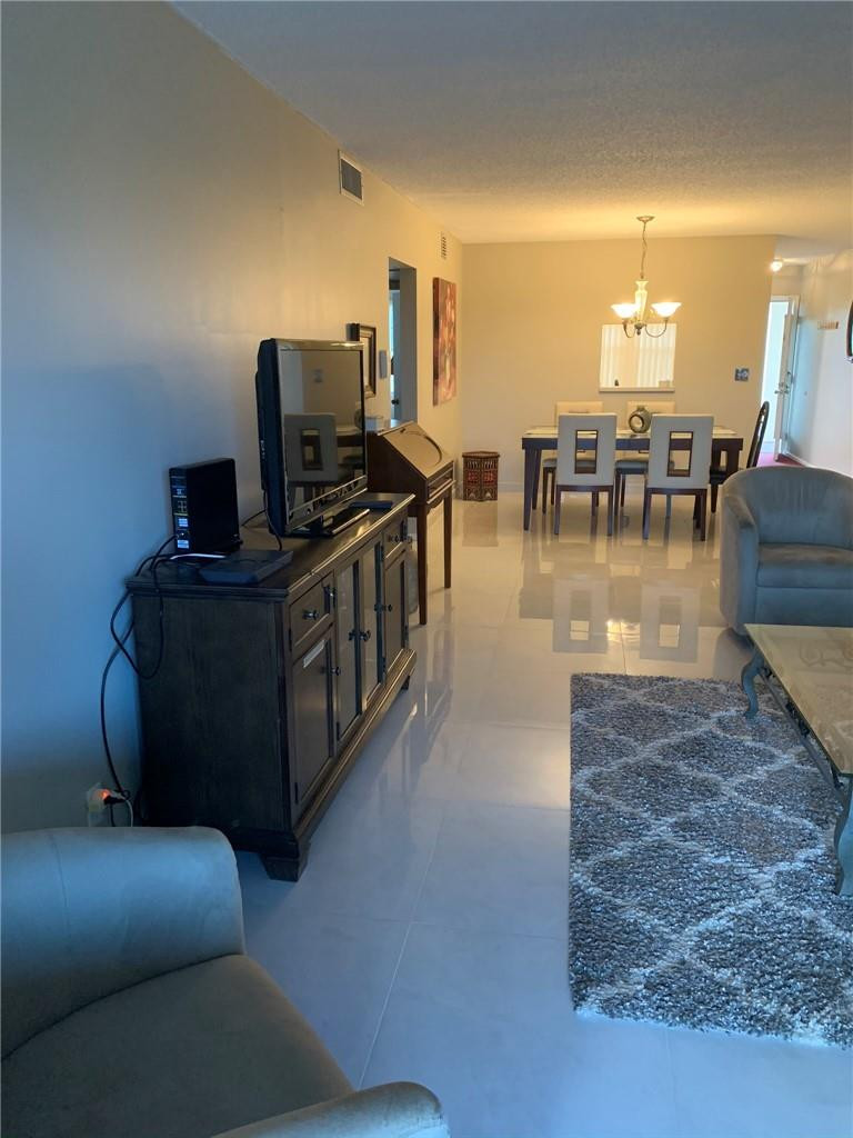 2305 LUCAYA #L4, Coconut Creek FL 33066