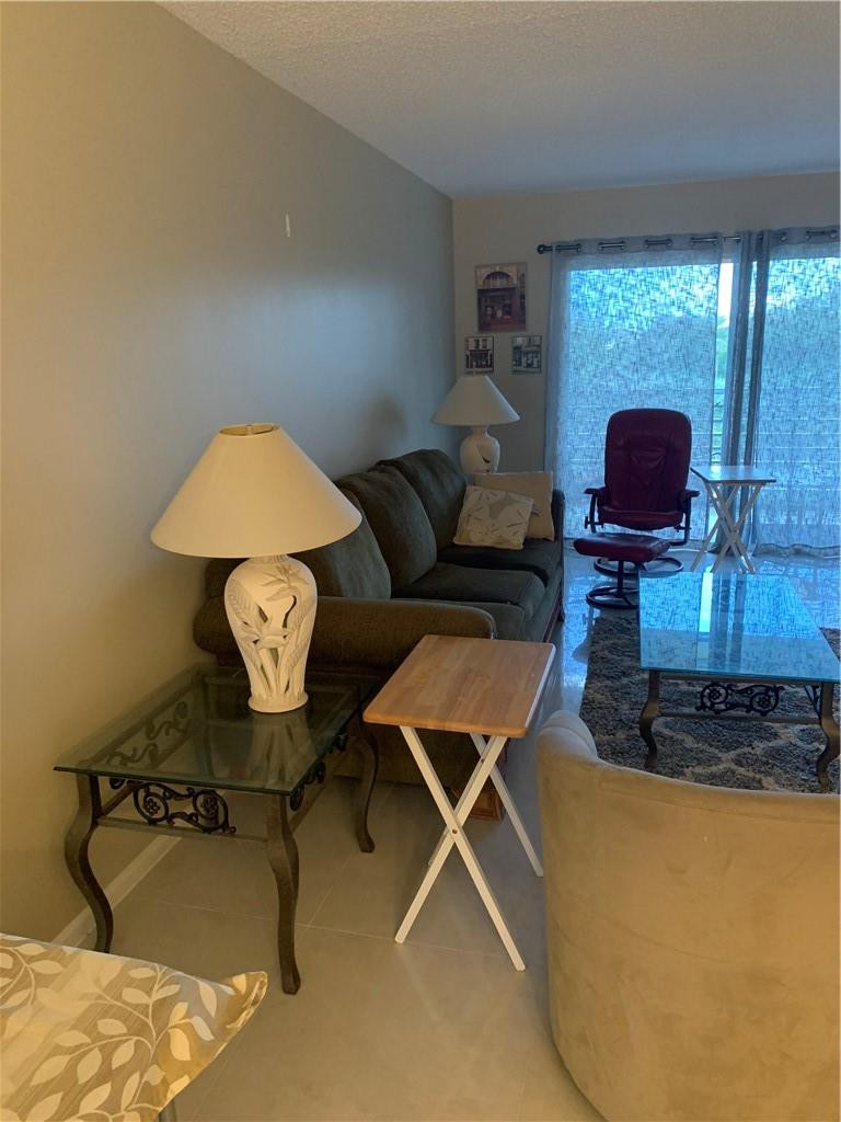 2305 LUCAYA #L4, Coconut Creek FL 33066