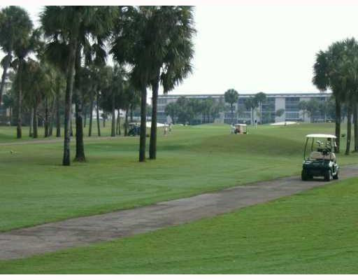 2305 LUCAYA #L4, Coconut Creek FL 33066