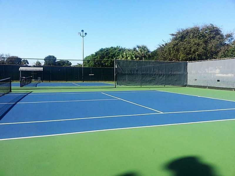 2305 LUCAYA #L4, Coconut Creek FL 33066