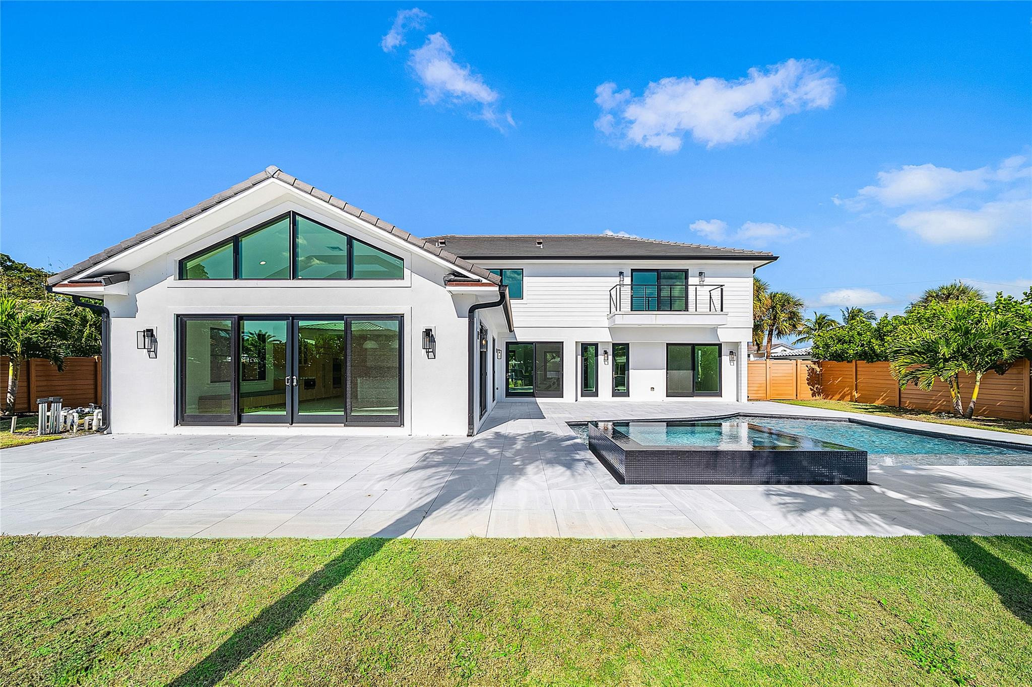 8 LEEWARD, Tequesta FL 33469