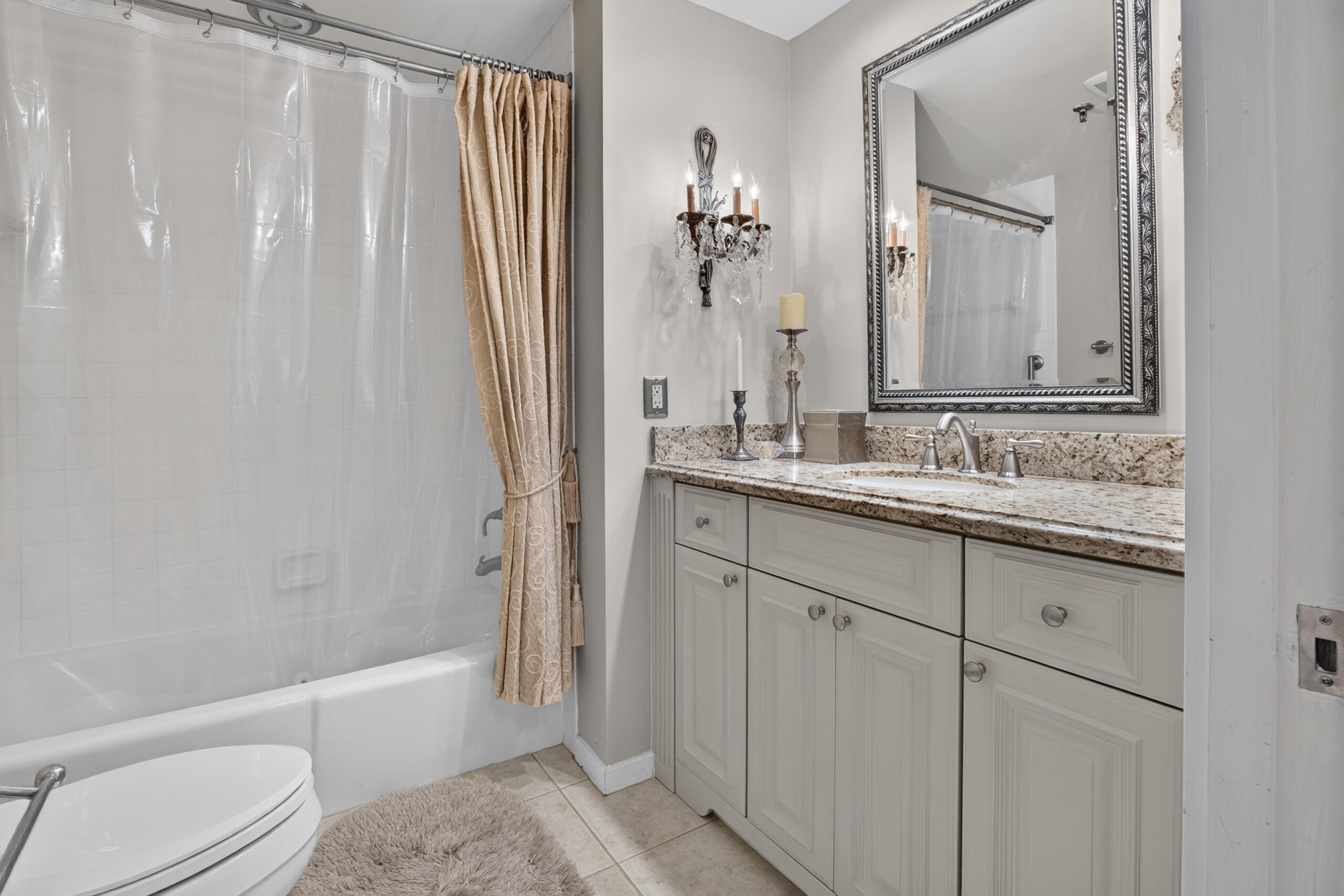 11370 Twelve Oaks #111, North Palm Beach FL 33408