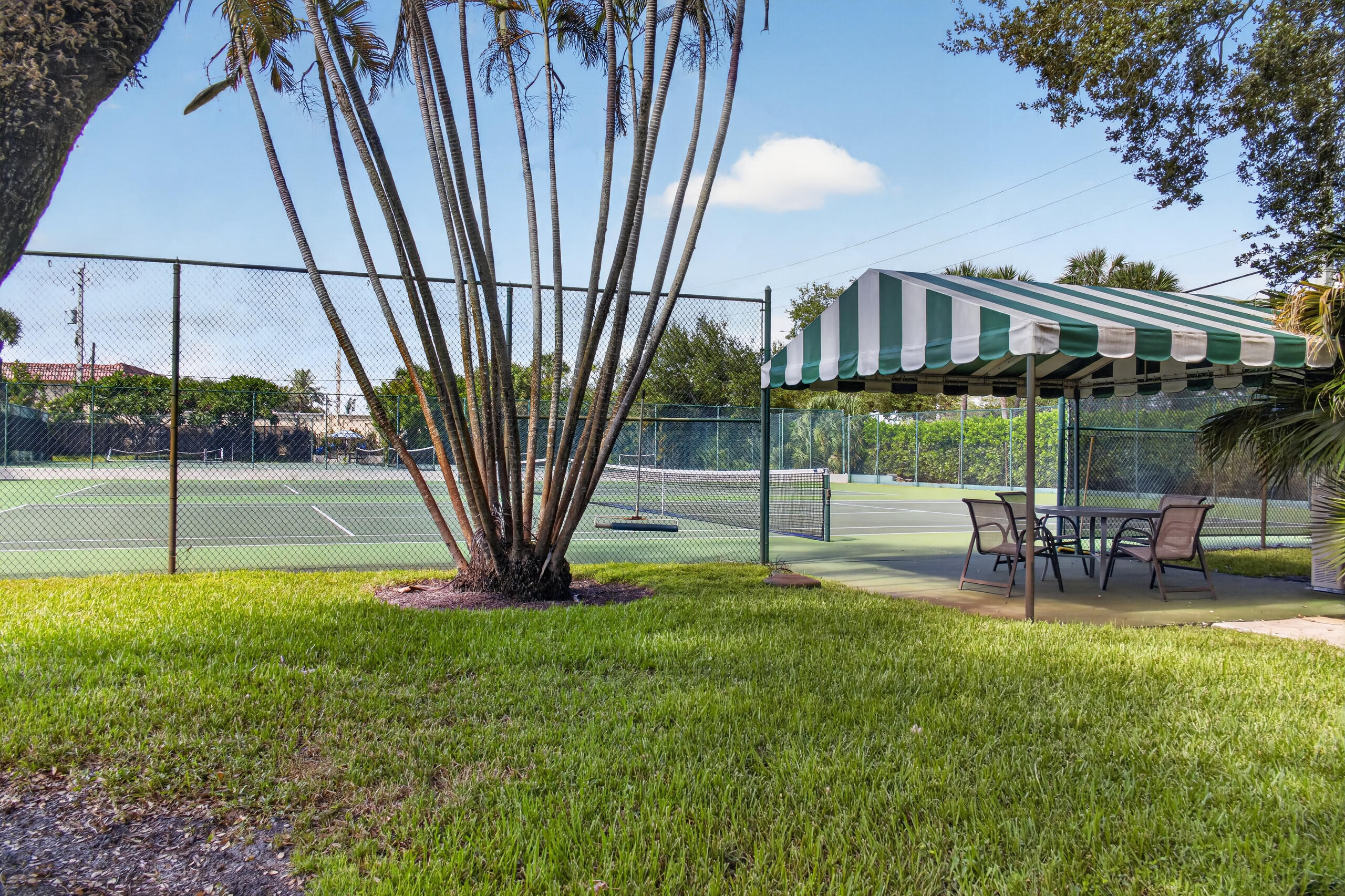 11370 Twelve Oaks #111, North Palm Beach FL 33408