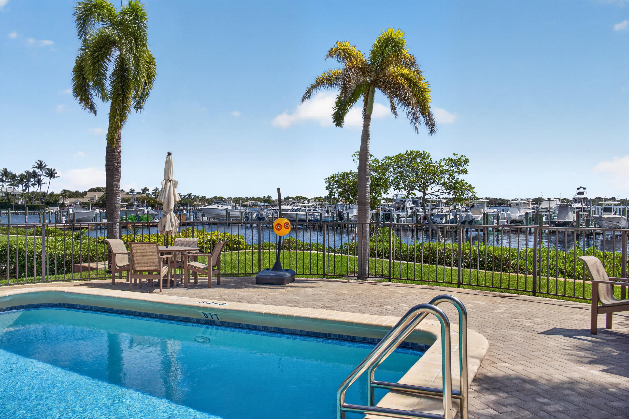 11370 Twelve Oaks #111, North Palm Beach FL 33408