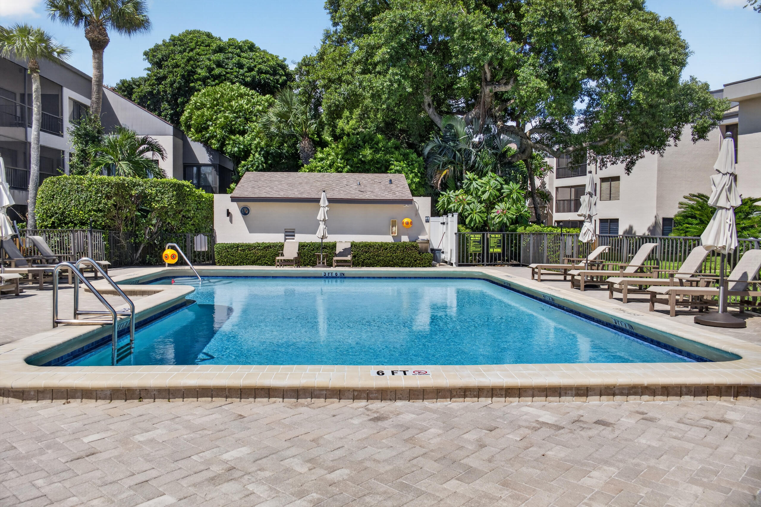 11370 Twelve Oaks #111, North Palm Beach FL 33408