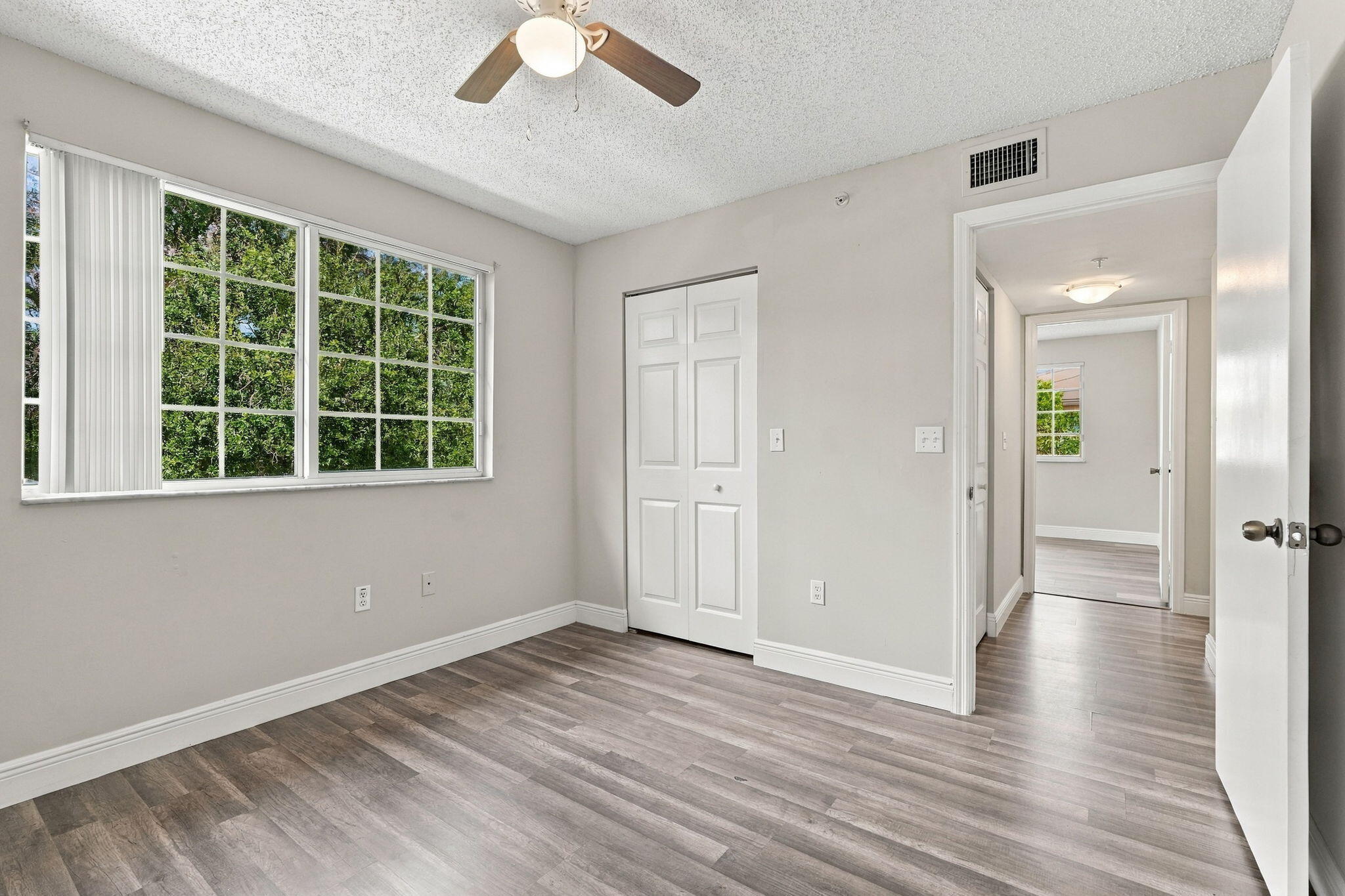 1400 CRESTWOOD #1410, Royal Palm Beach FL 33411