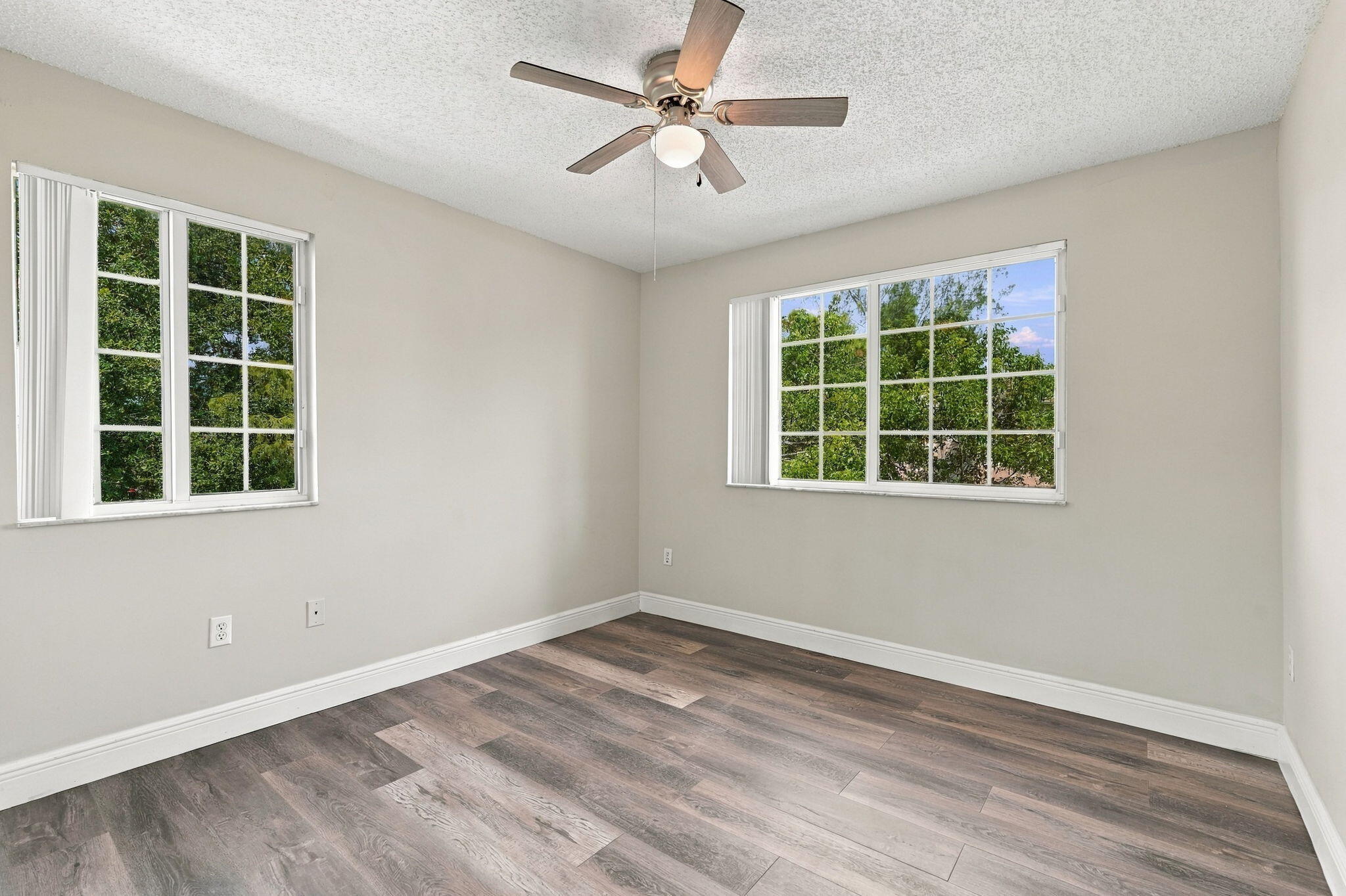 1400 CRESTWOOD #1410, Royal Palm Beach FL 33411
