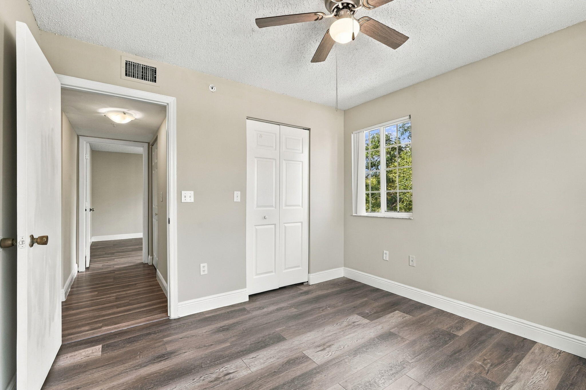 1400 CRESTWOOD #1410, Royal Palm Beach FL 33411