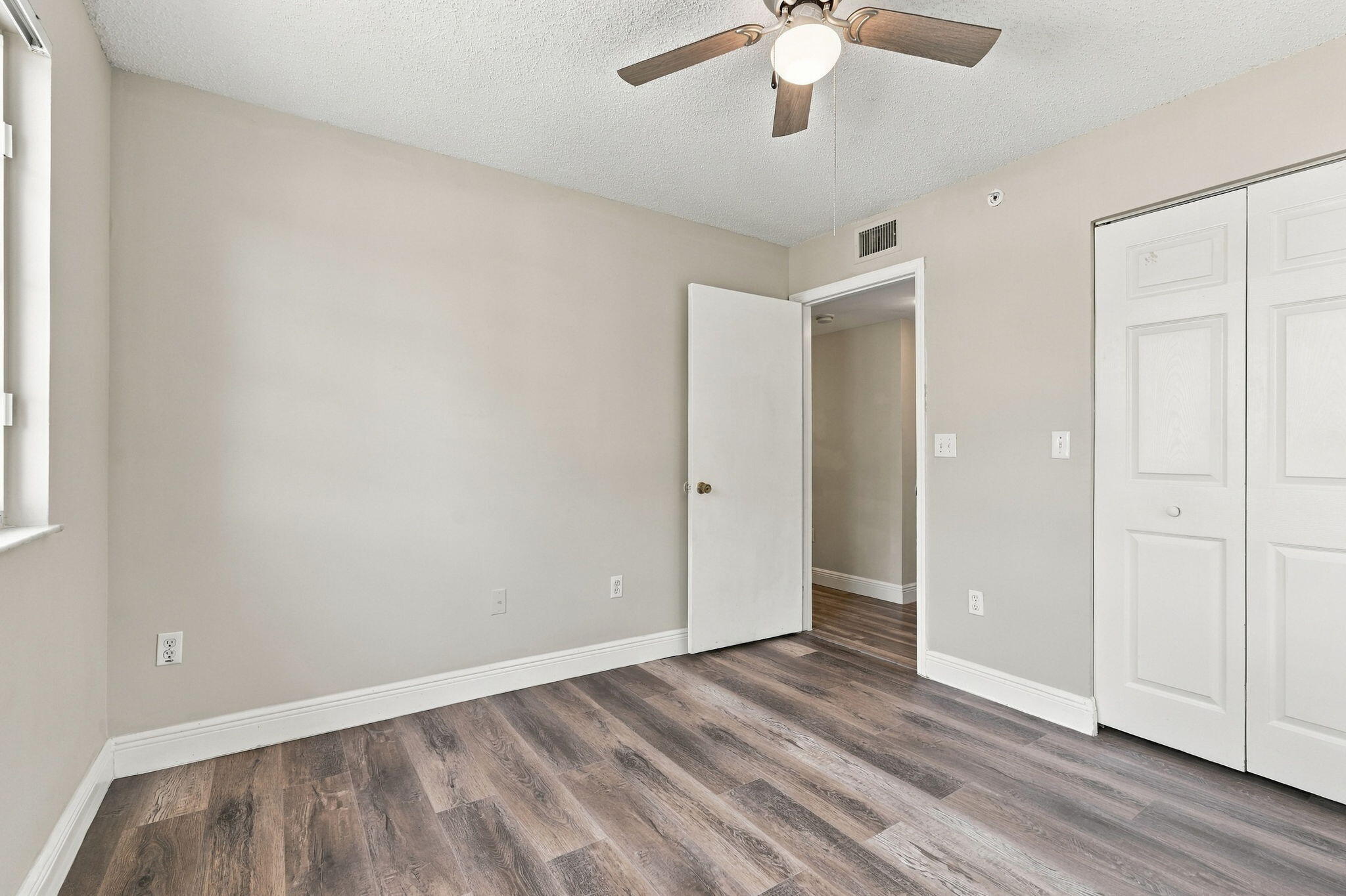 1400 CRESTWOOD #1410, Royal Palm Beach FL 33411