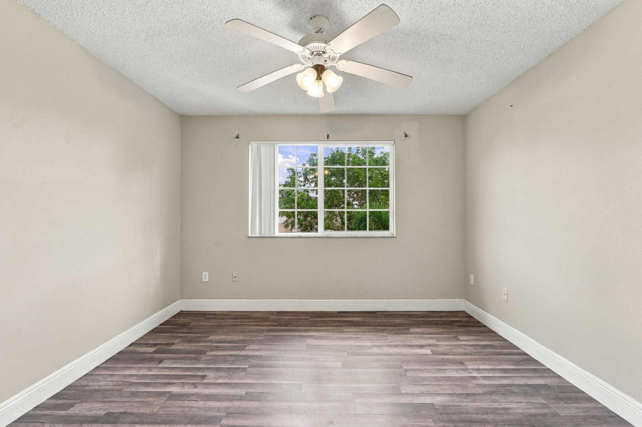 1400 CRESTWOOD #1410, Royal Palm Beach FL 33411