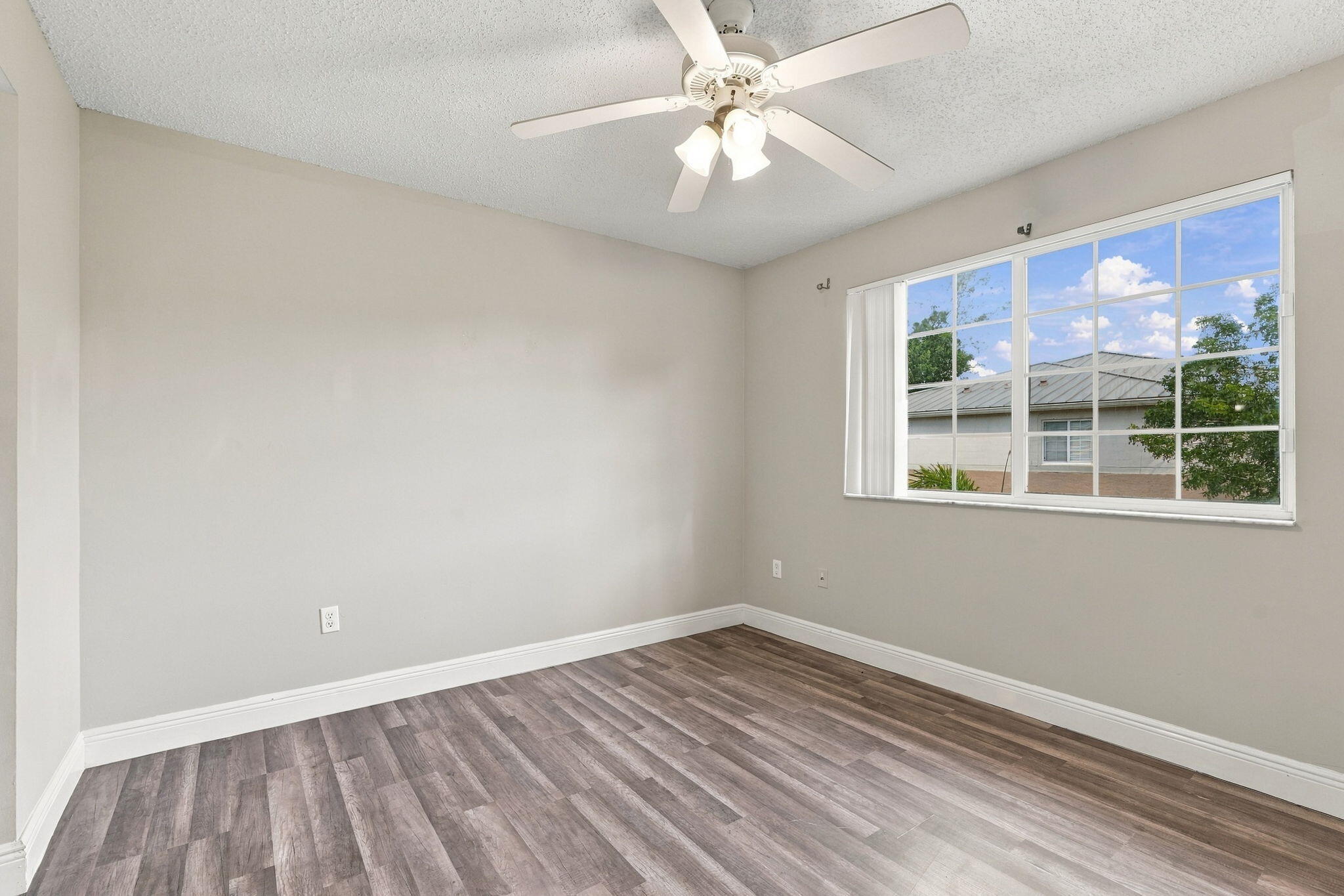1400 CRESTWOOD #1410, Royal Palm Beach FL 33411