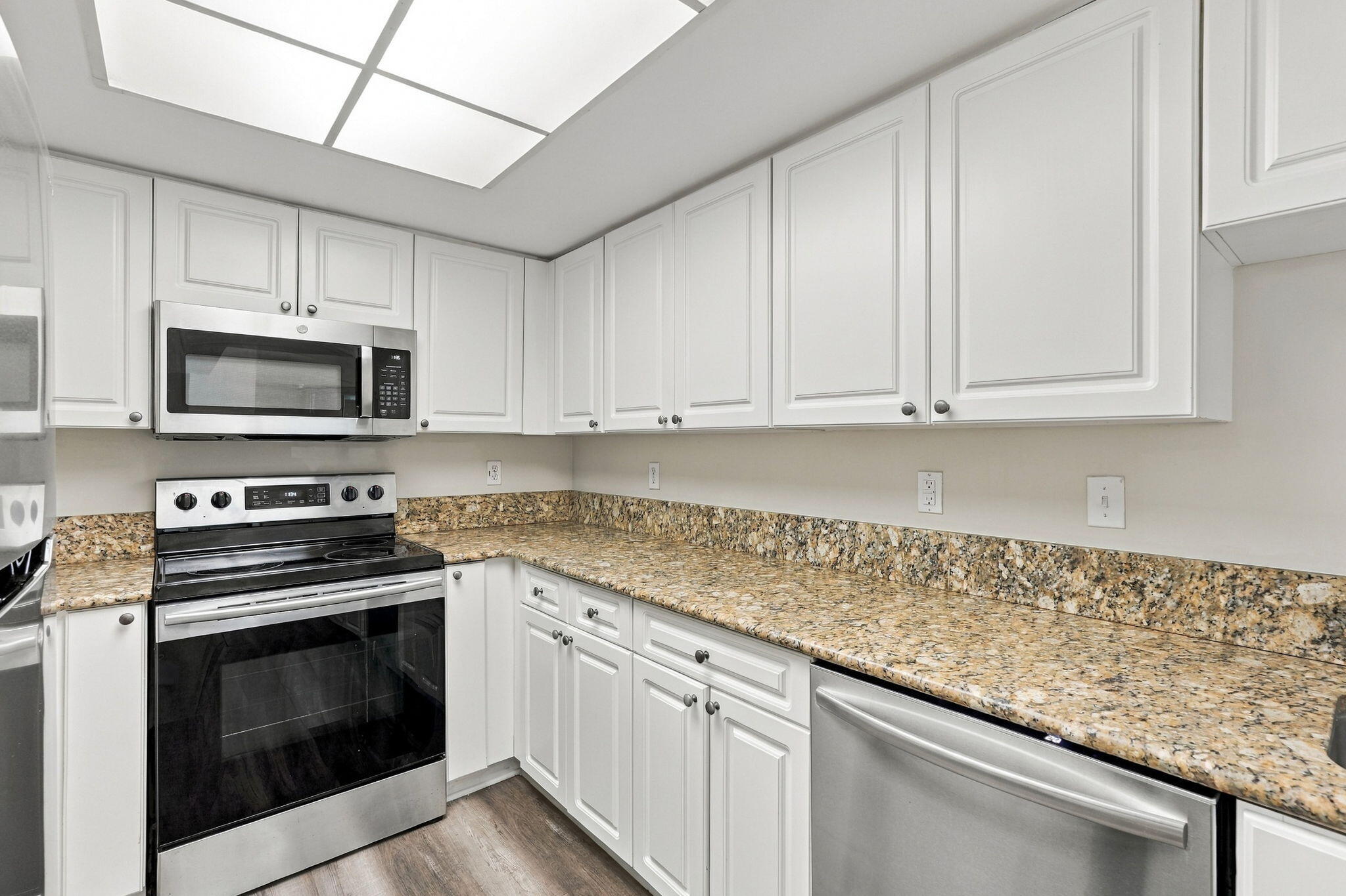 1400 CRESTWOOD #1410, Royal Palm Beach FL 33411