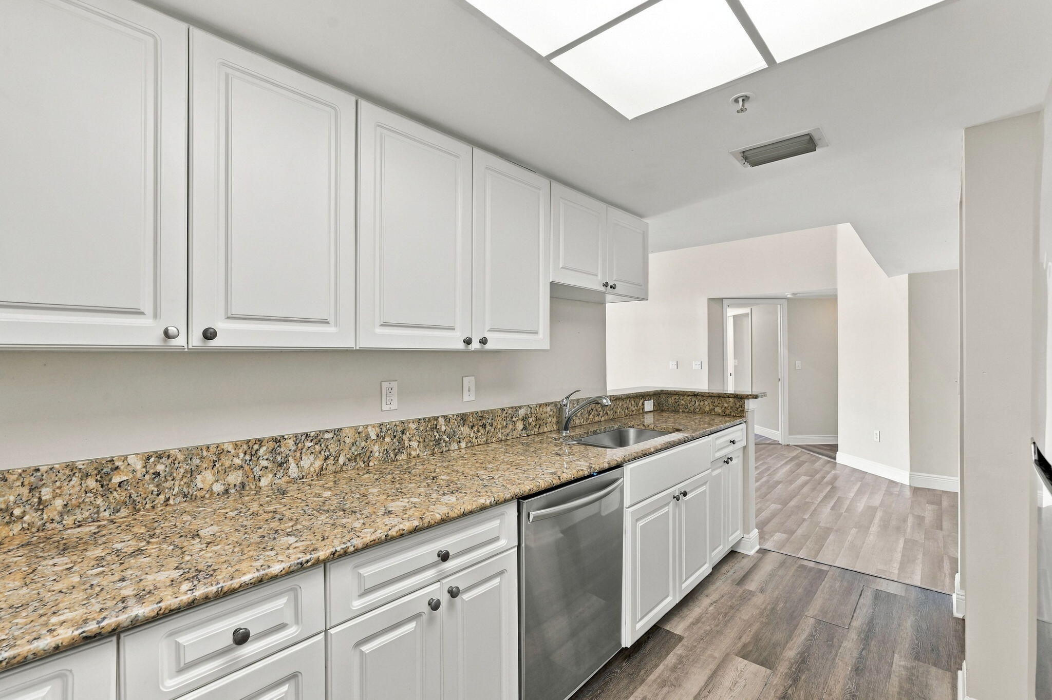 1400 CRESTWOOD #1410, Royal Palm Beach FL 33411