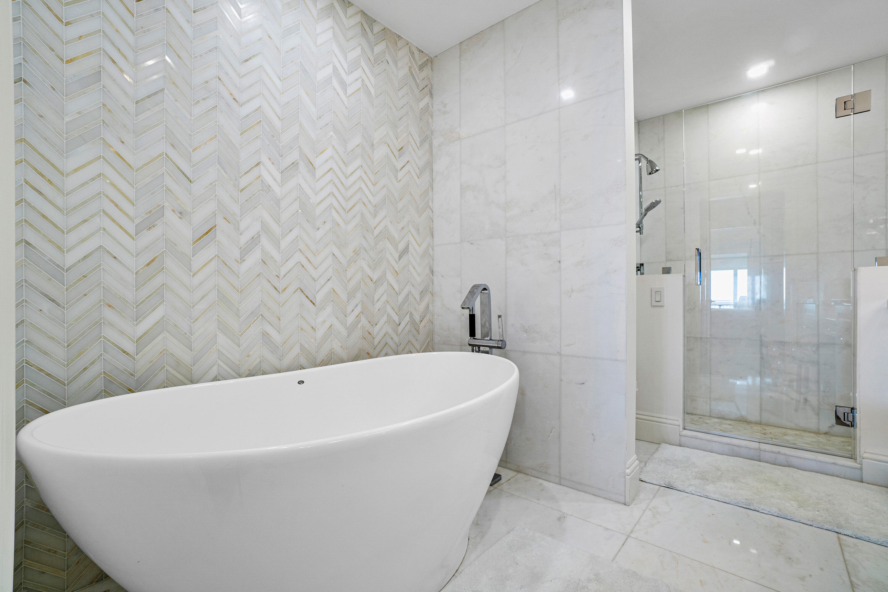 300 S Ocean #2D, Palm Beach FL 33480