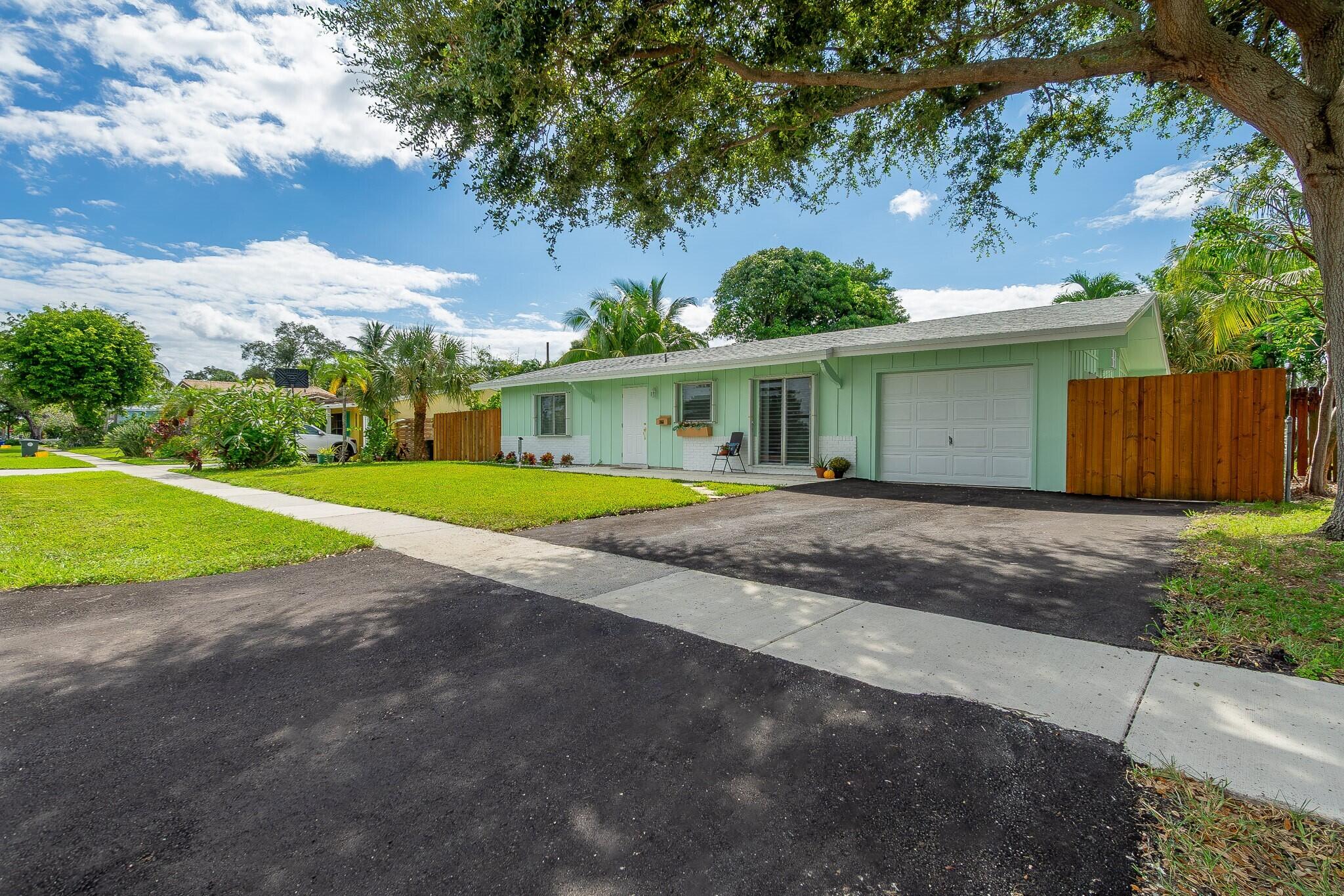 1166 SW 4th, Boca Raton FL 33486