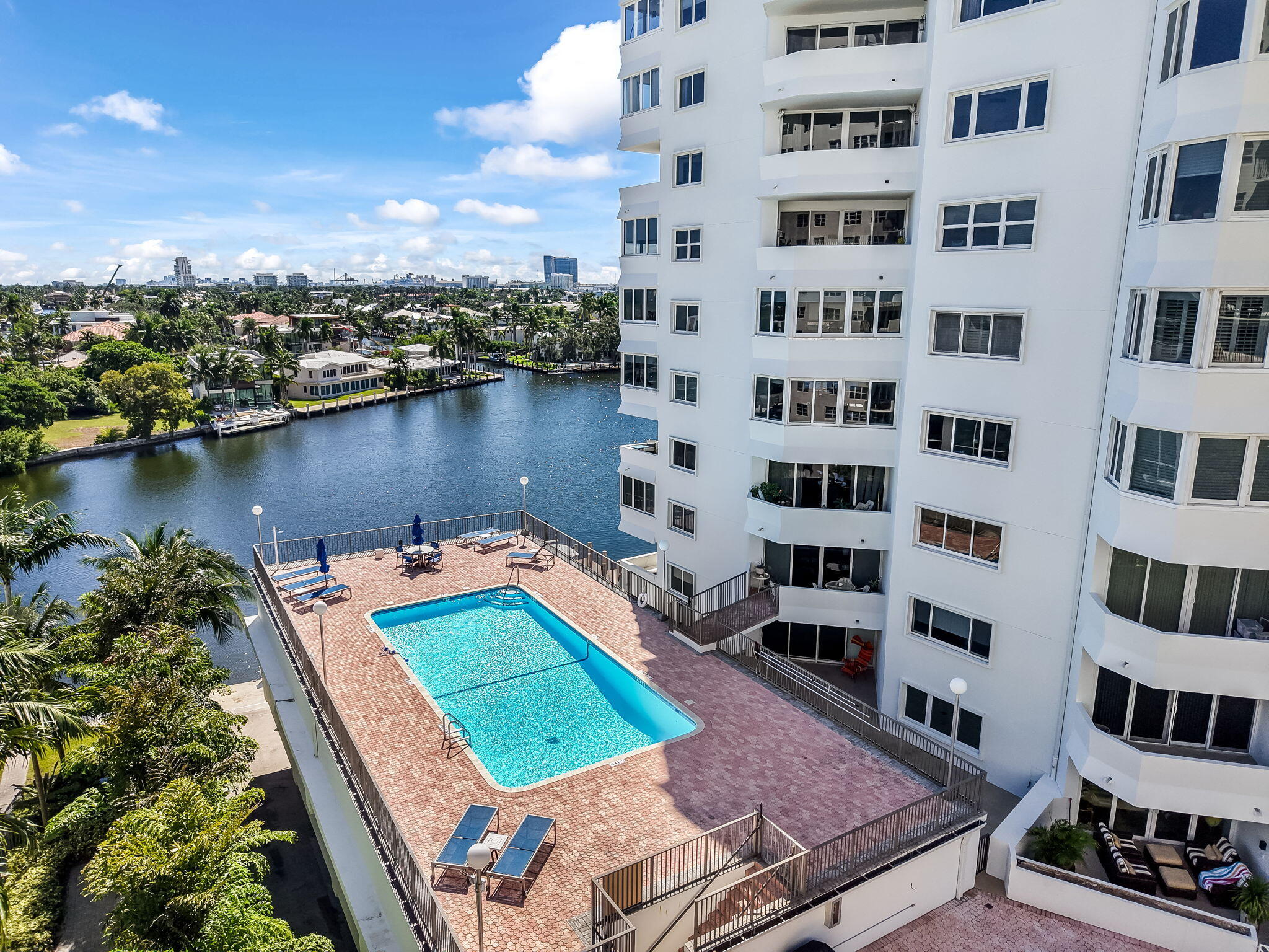 333 SUNSET #104, Fort Lauderdale FL 33301