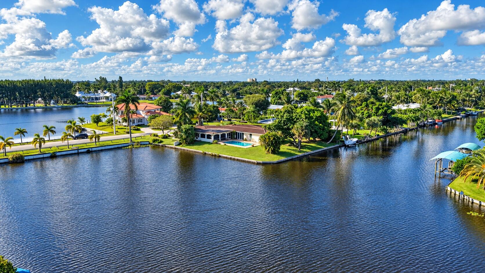 7438 Pine Tree, West Palm Beach FL 33406