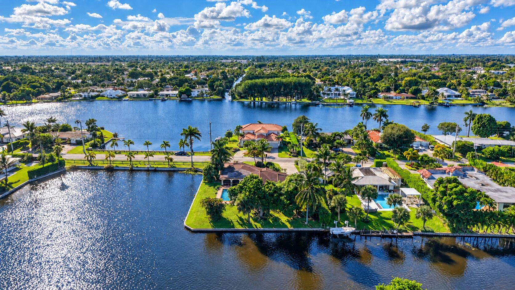 7438 Pine Tree, West Palm Beach FL 33406