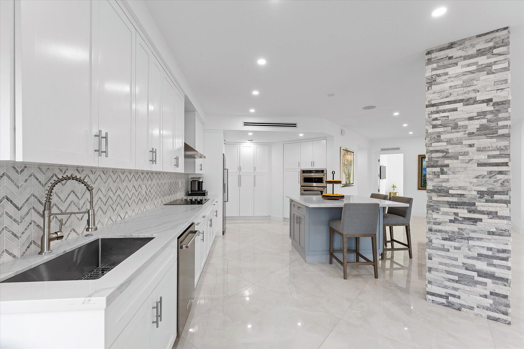 800 ANDREWS #9, Delray Beach FL 33483