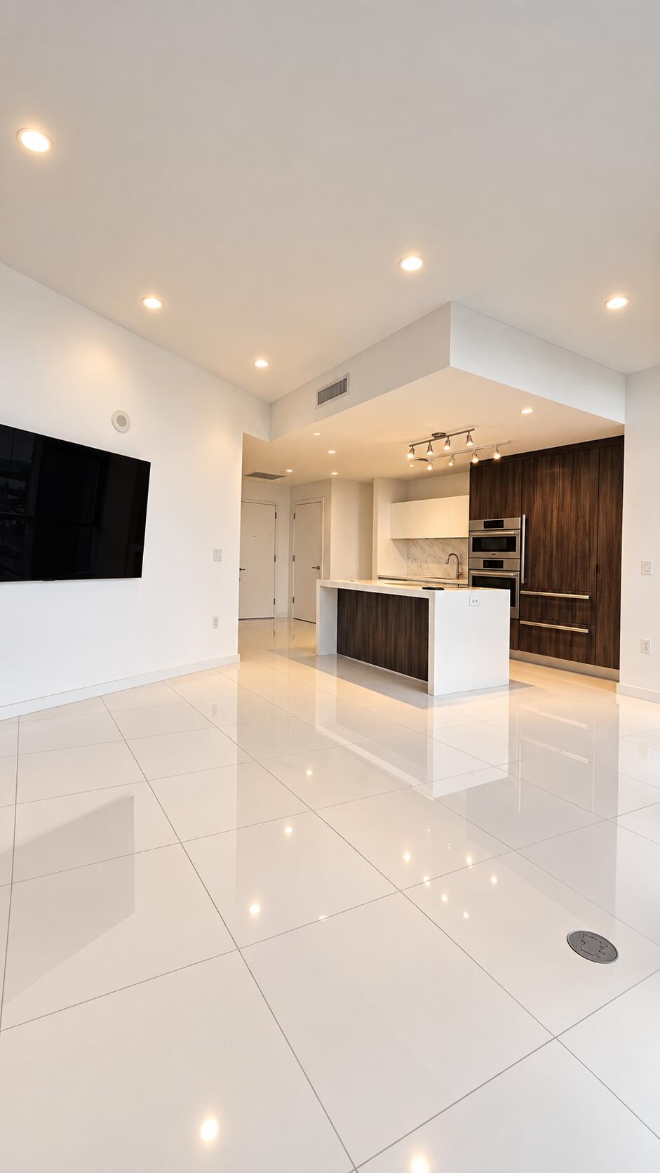 851 NE 1st #3502, Miami FL 33132