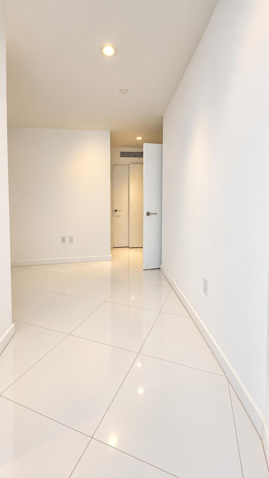 851 NE 1st #3502, Miami FL 33132