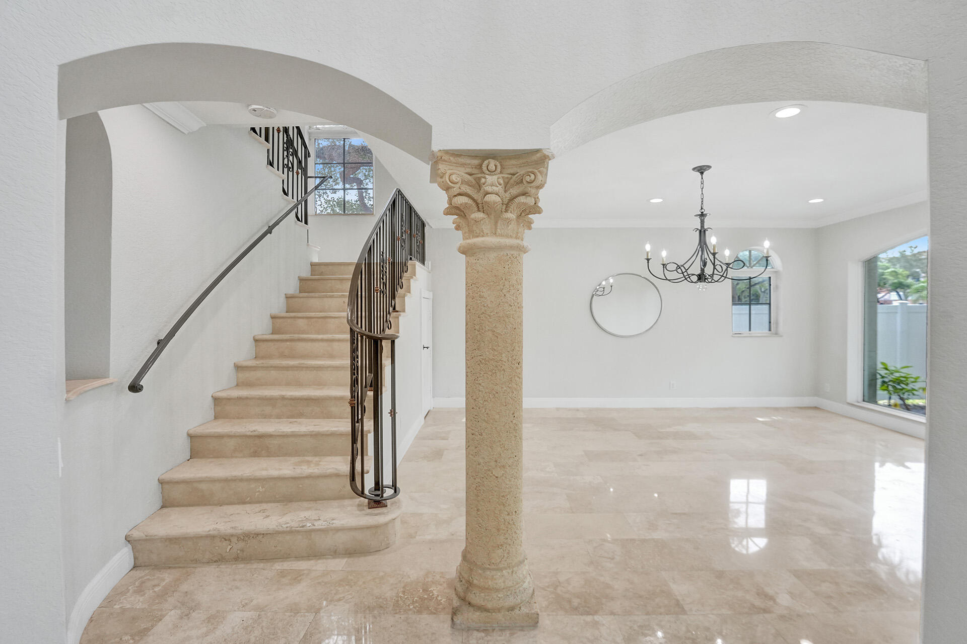827 SE 2ND, Fort Lauderdale FL 33301
