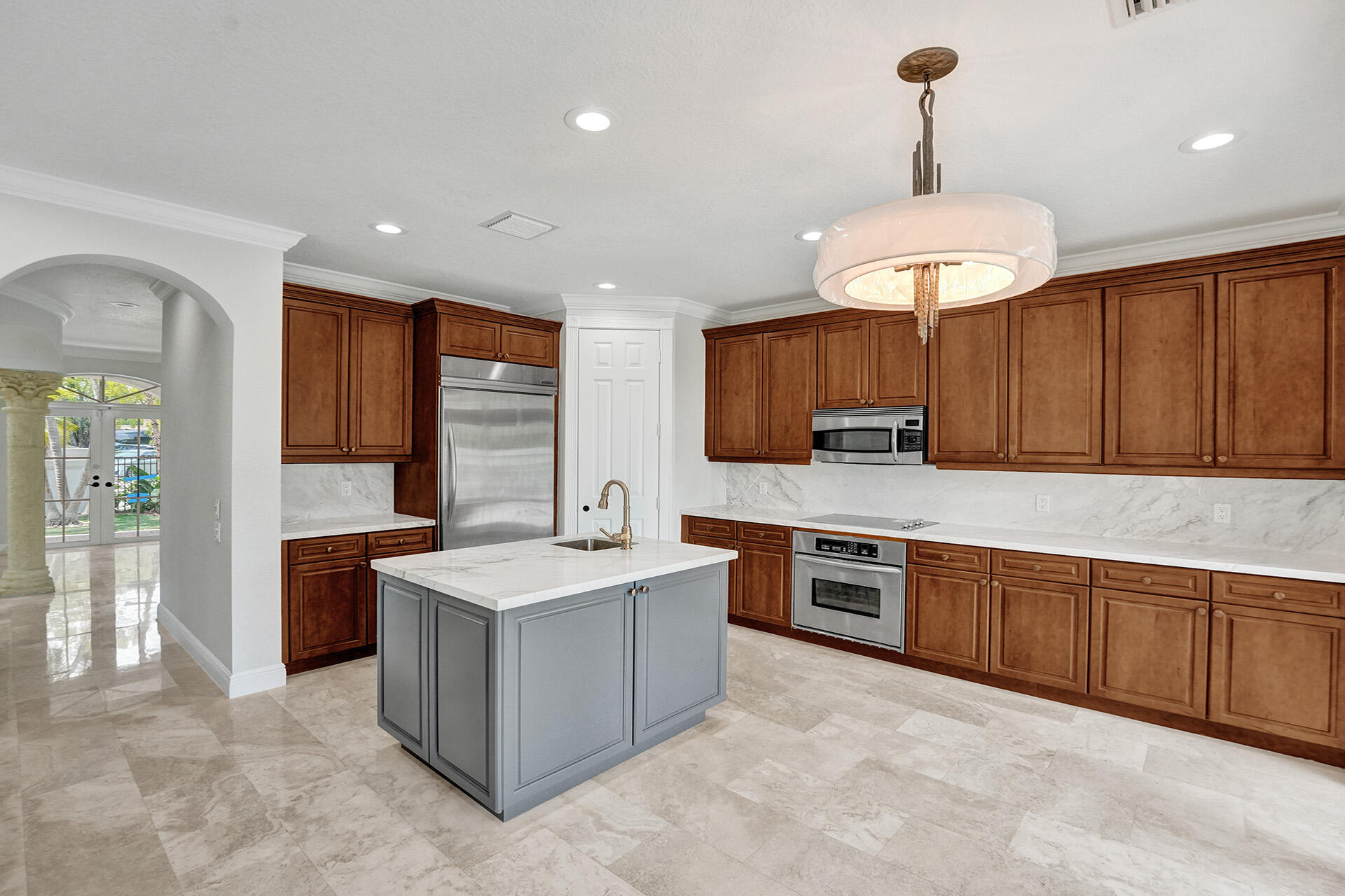 827 SE 2ND, Fort Lauderdale FL 33301