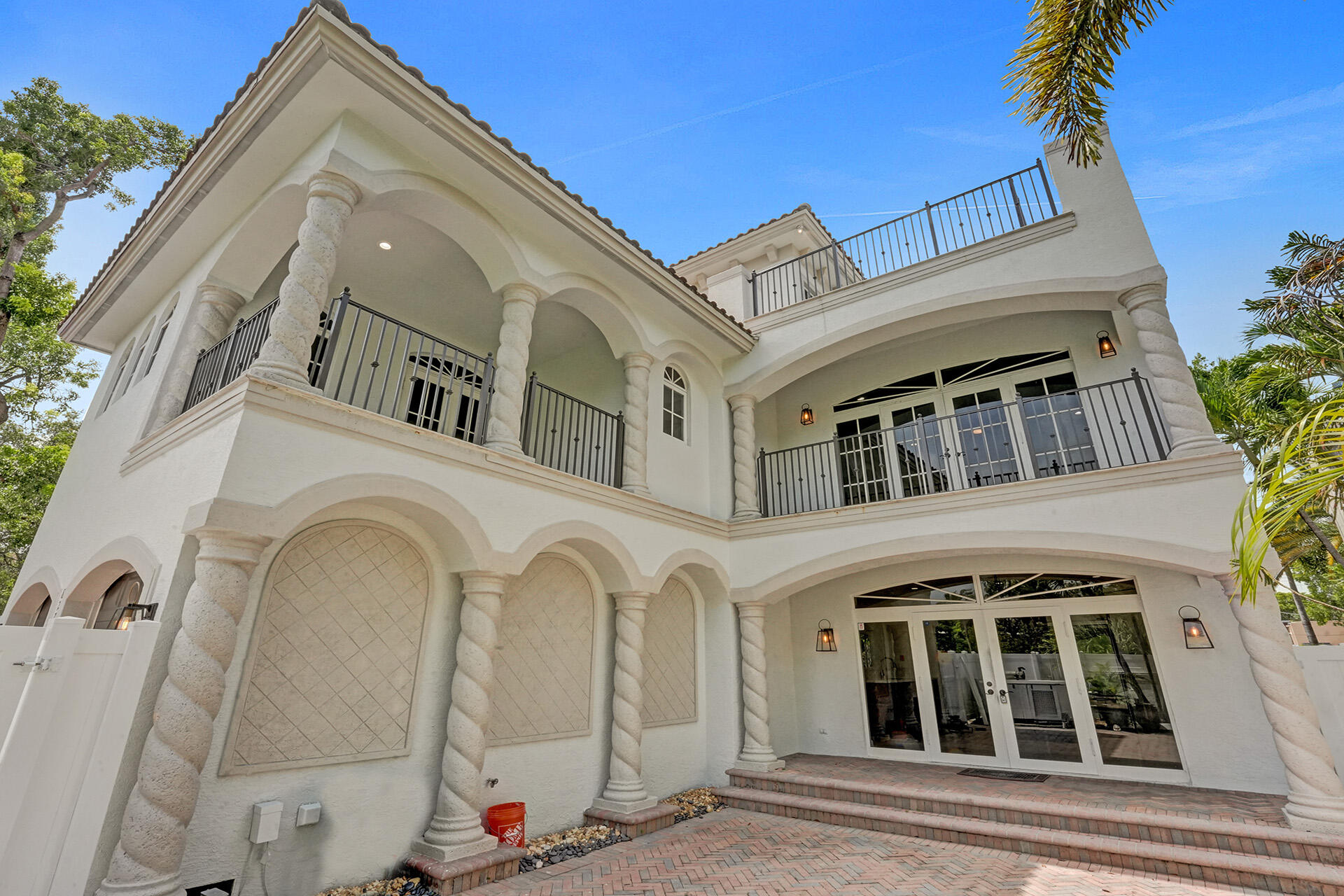 827 SE 2ND, Fort Lauderdale FL 33301