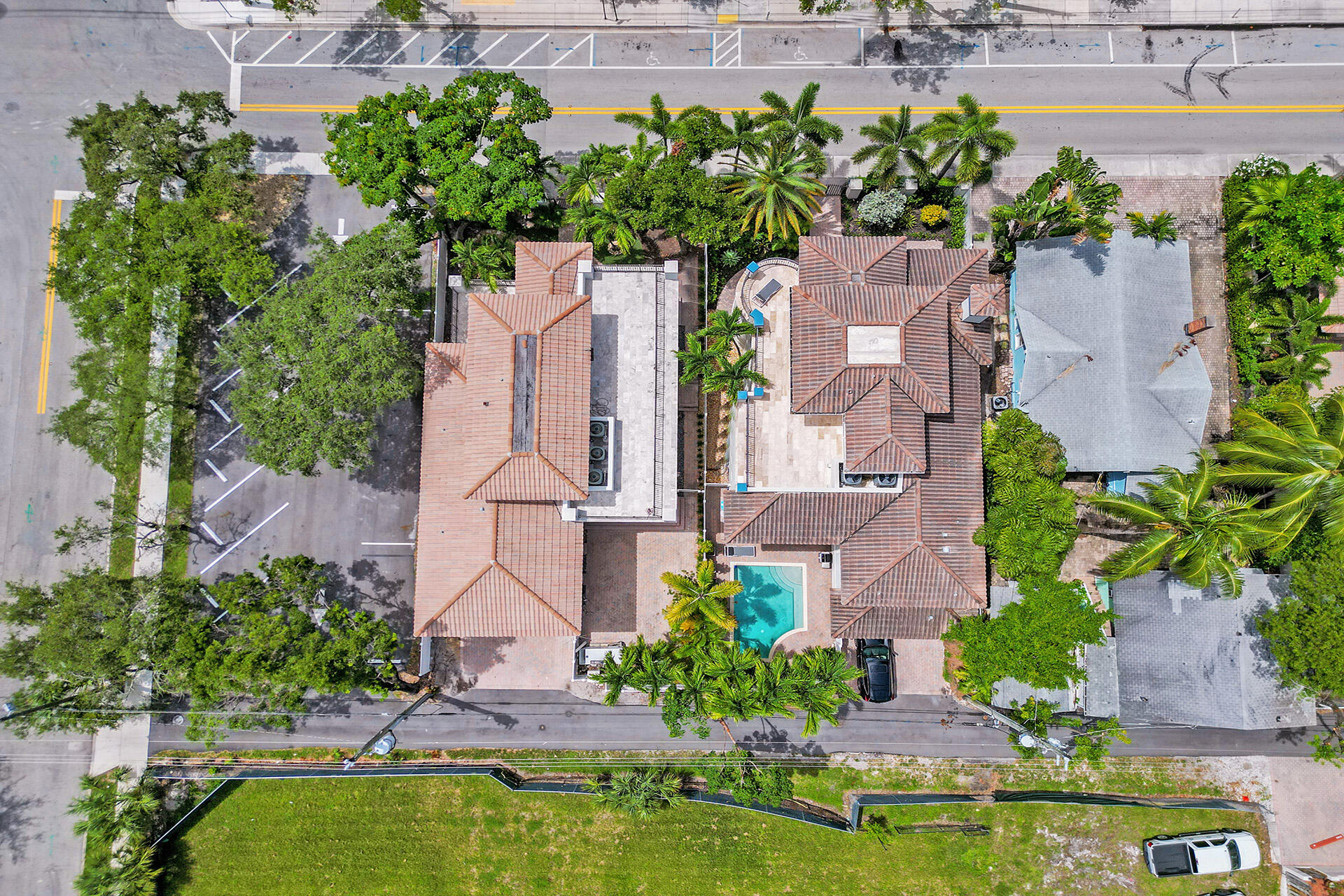 827 SE 2ND, Fort Lauderdale FL 33301