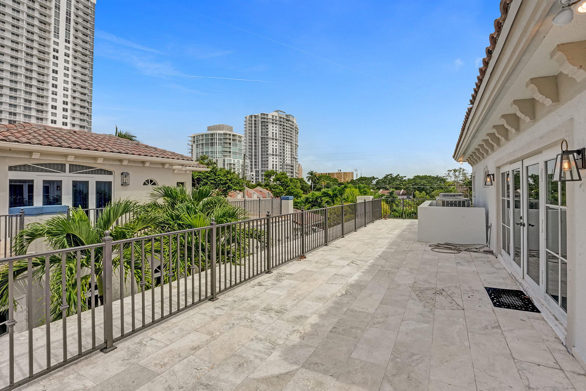 827 SE 2ND, Fort Lauderdale FL 33301