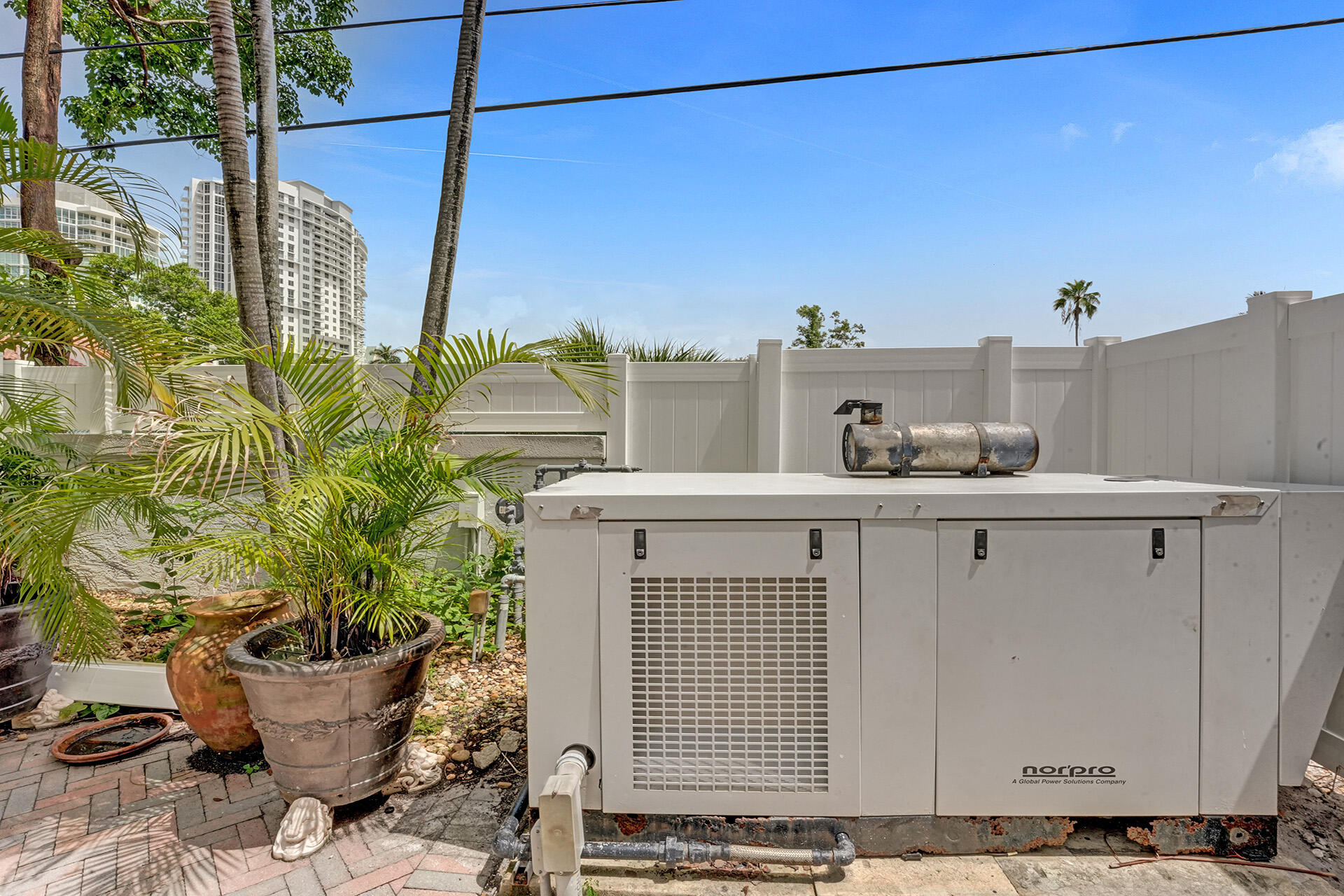 827 SE 2ND, Fort Lauderdale FL 33301