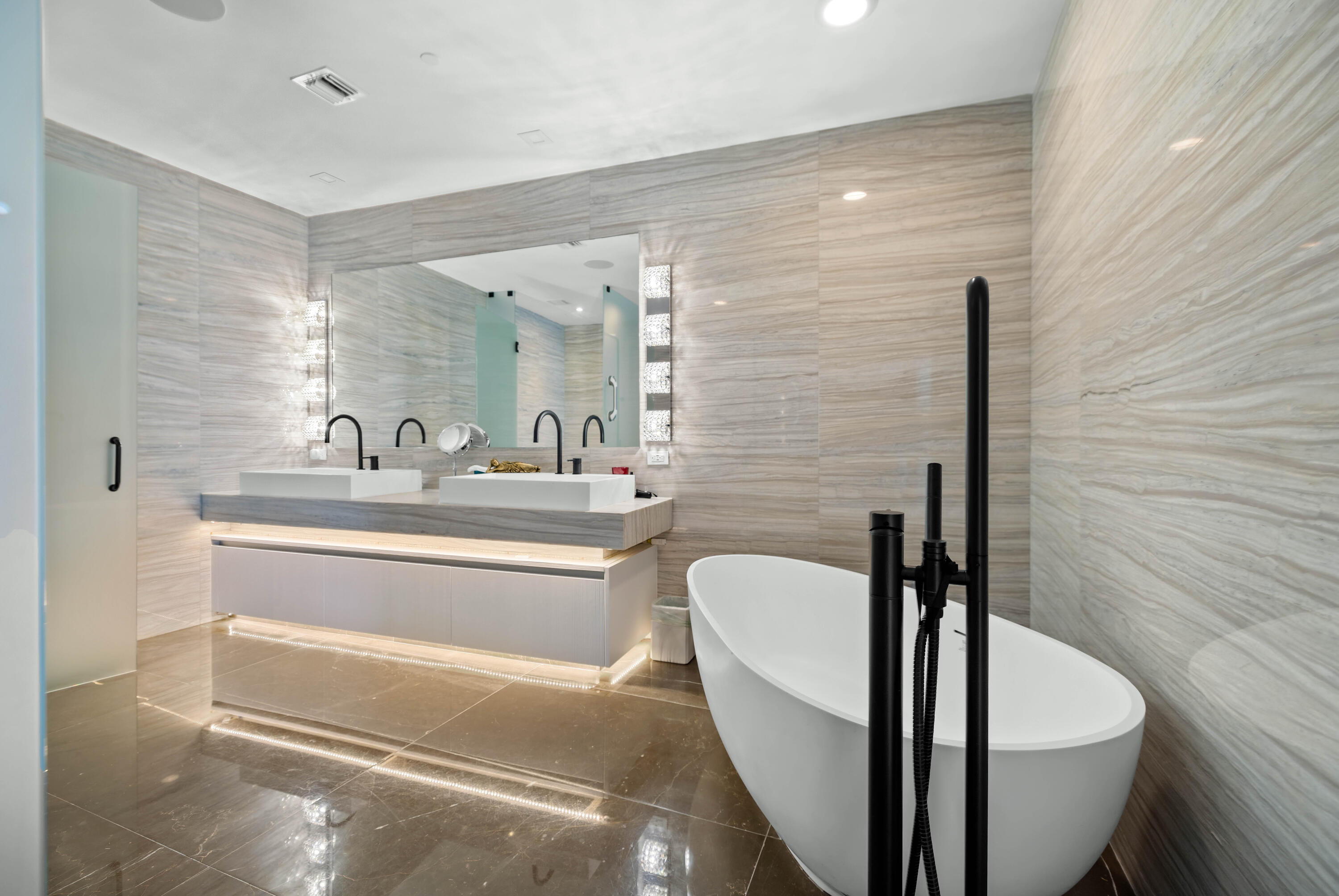 2200 N OCEAN #S1402, Fort Lauderdale FL 33305