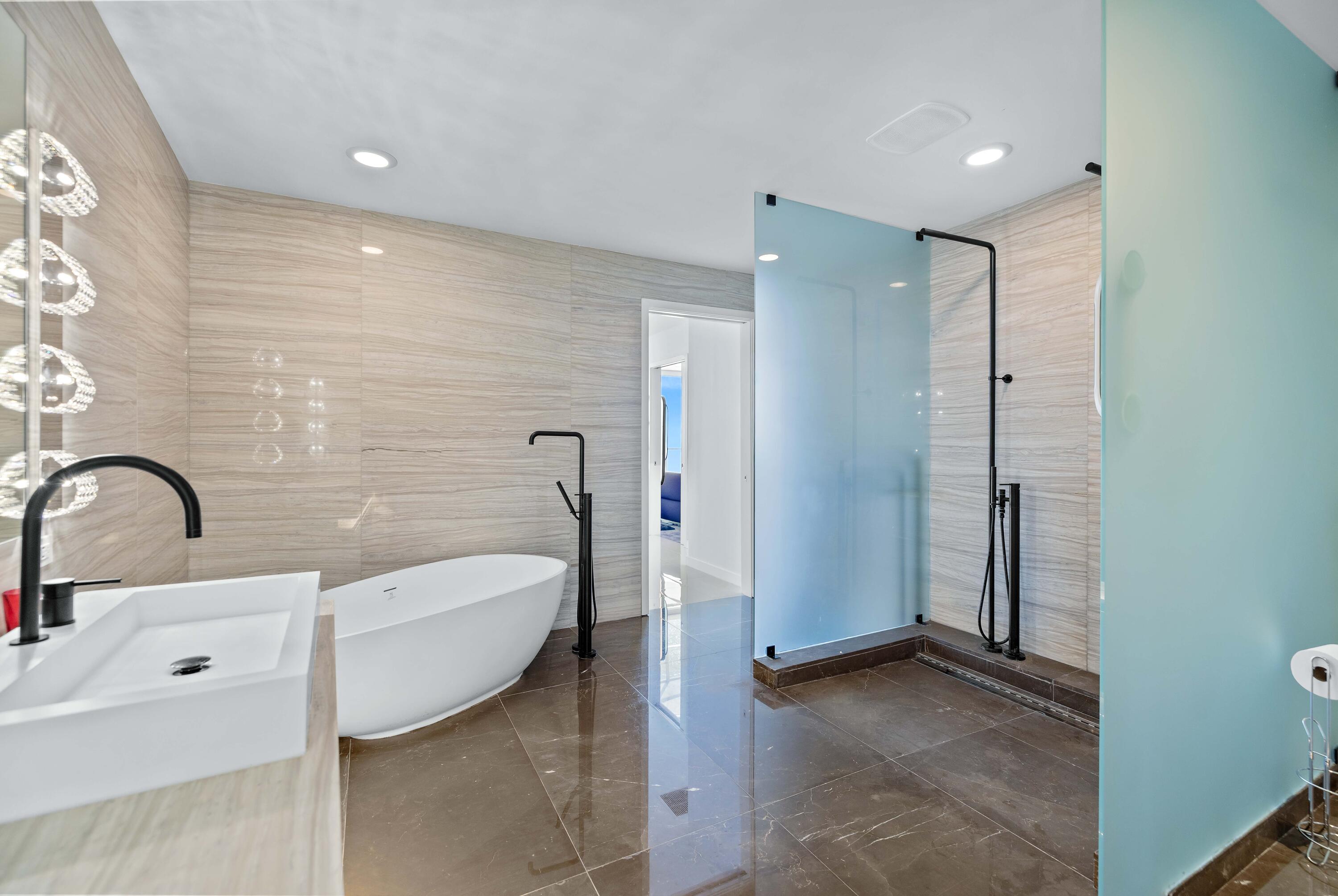 2200 N OCEAN #S1402, Fort Lauderdale FL 33305