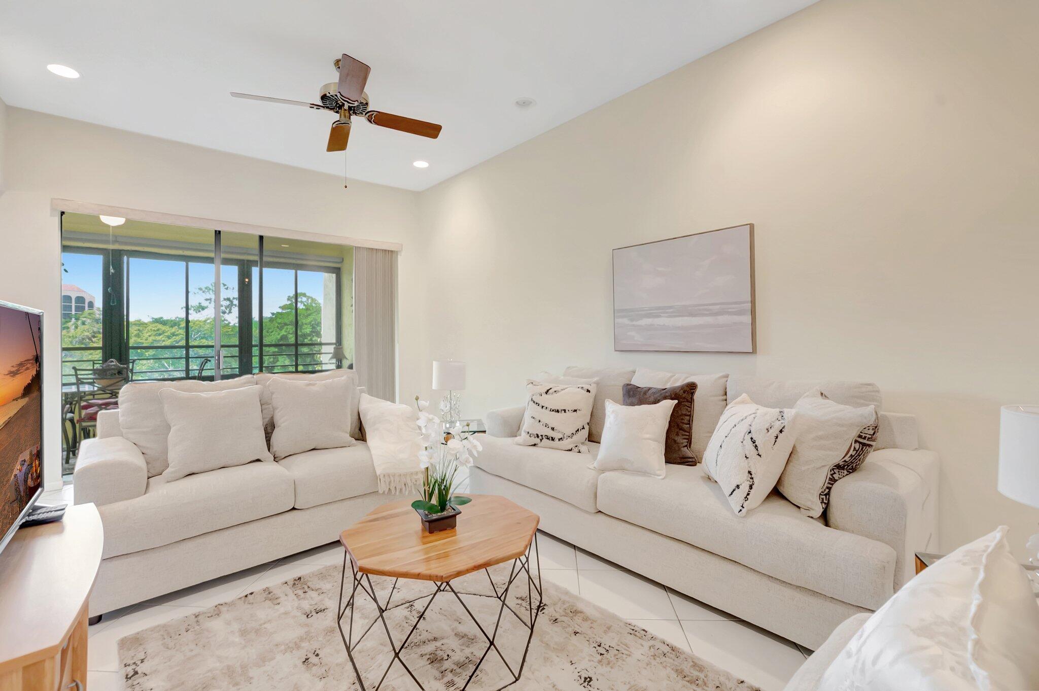 7472 La Paz #302, Boca Raton FL 33433