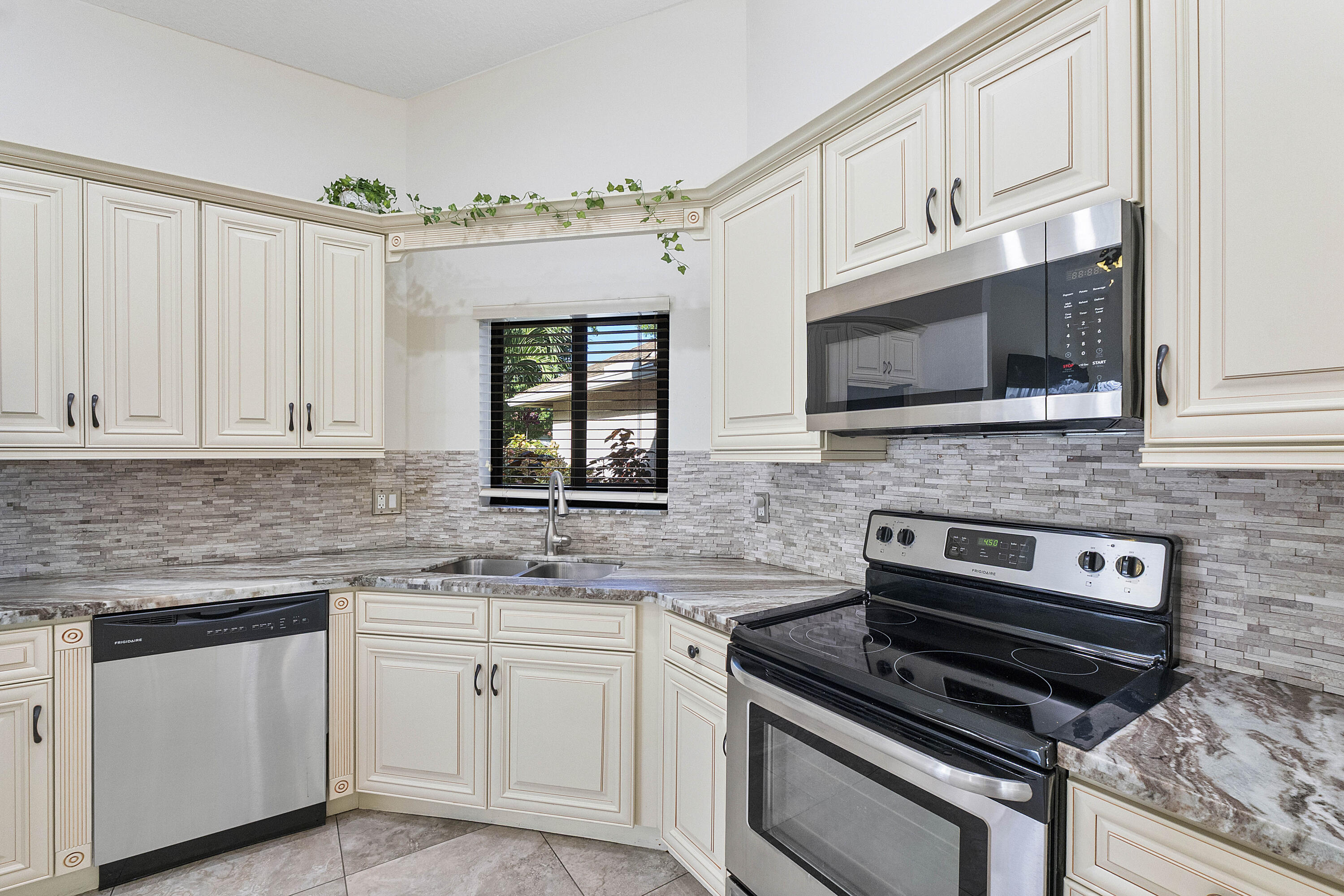 5258 NW 51ST, Coconut Creek FL 33073