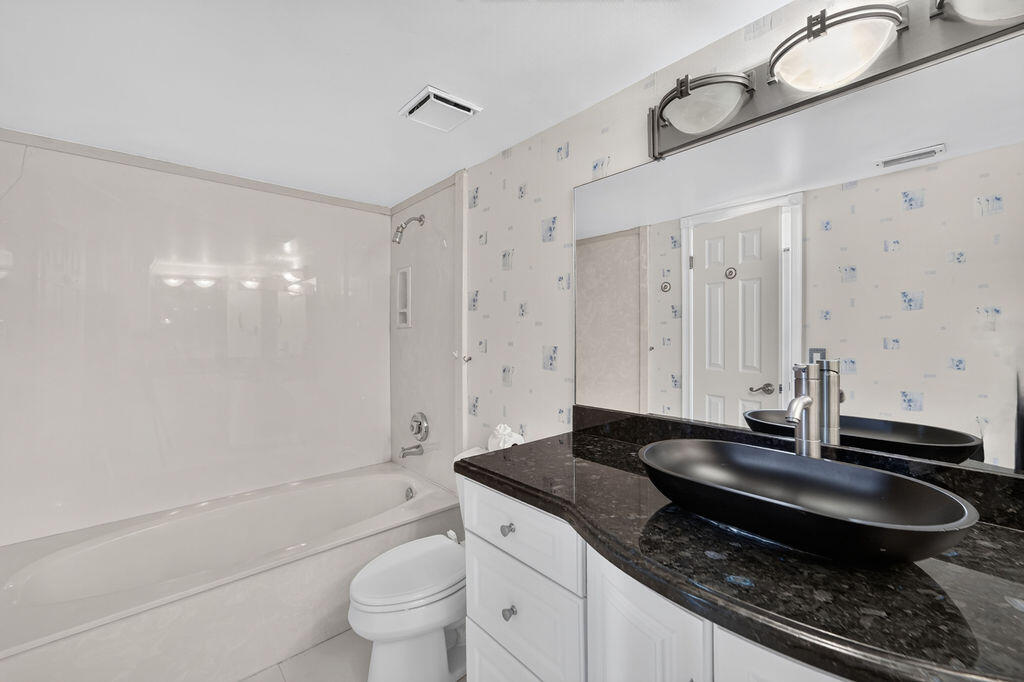 5950 Golden Eagle, Palm Beach Gardens FL 33418